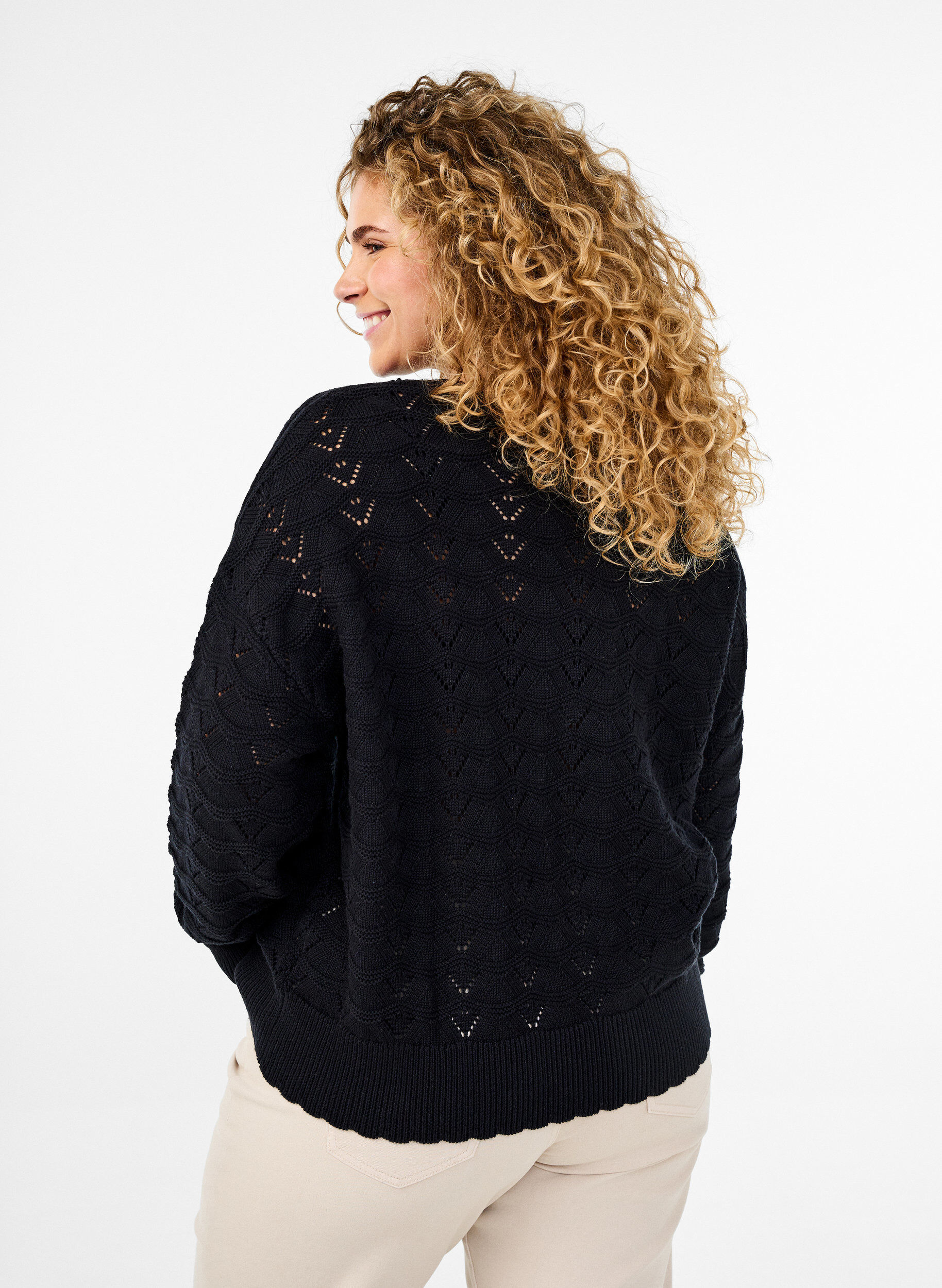 Zizzi Strickbluse mit Lochmuster und langen &Auml;rmeln, Black, Model image number 1