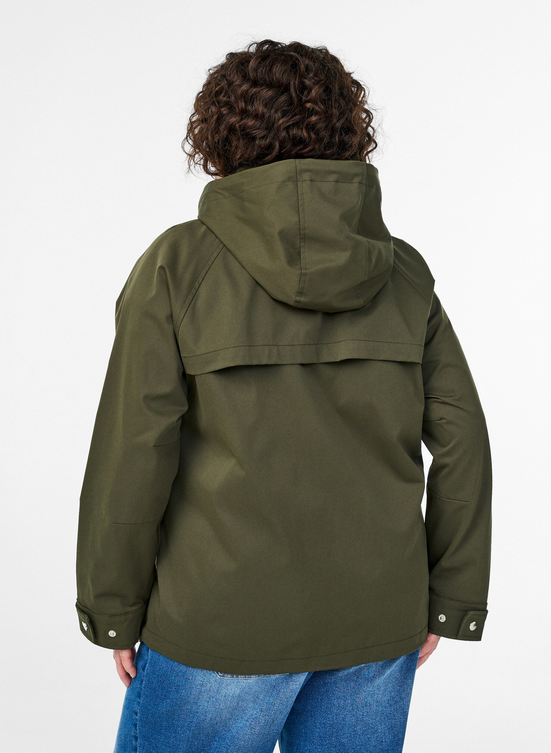 Zizzi Kurze Fr&uuml;hlingsjacke mit abnehmbarer Kapuze, Gr&uuml;n, Model image number 2