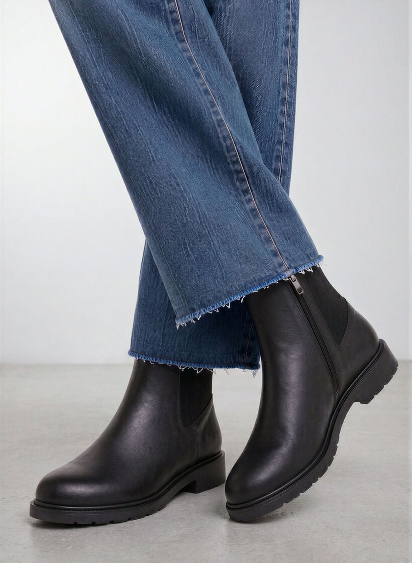 Chelsea-Boot aus Leder mit Elastikeinsatz, Schwarz, Image image number 0