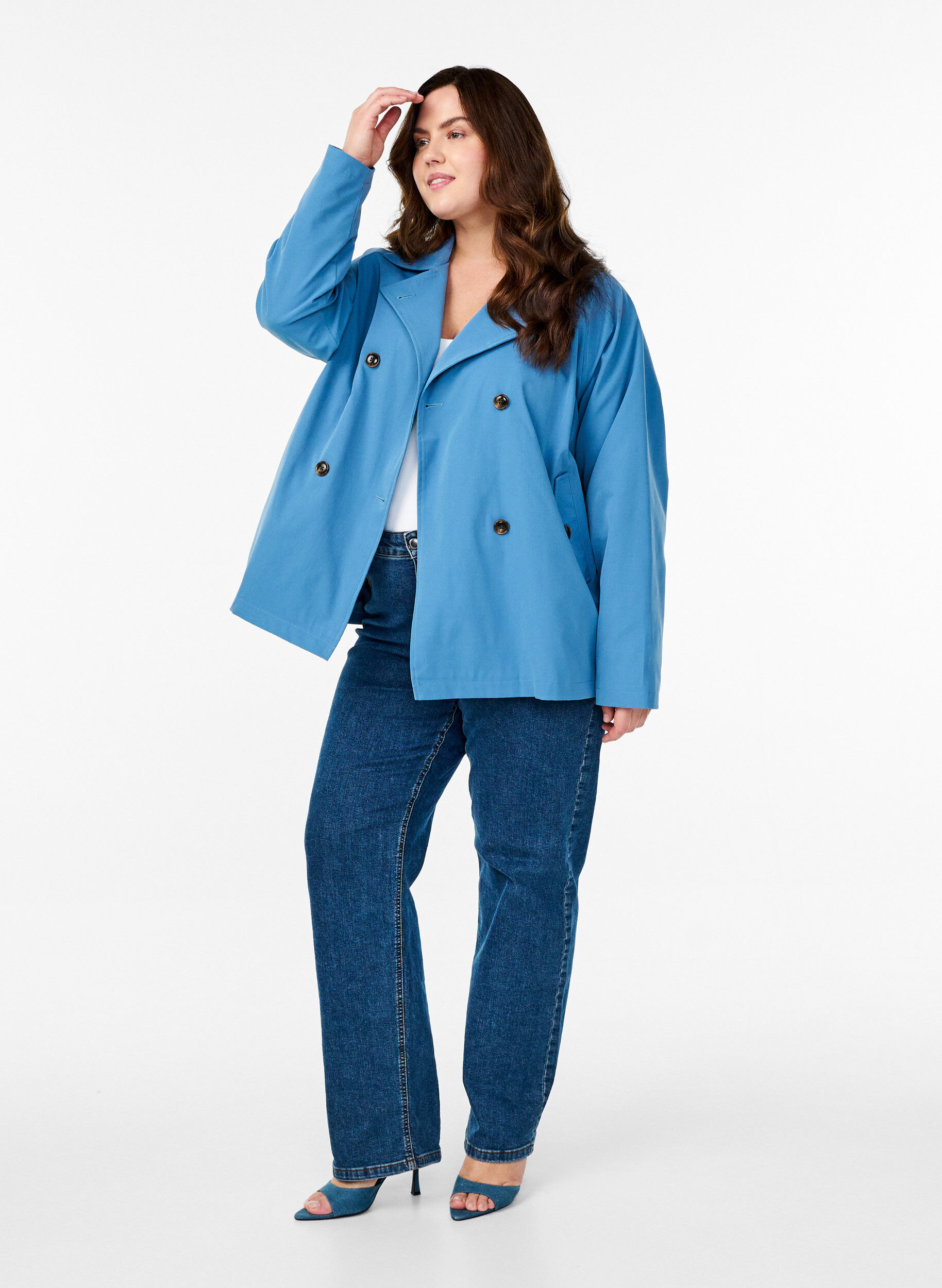 Zizzi Kurzer Trenchcoat mit Taschen, Blau, Model image number 1