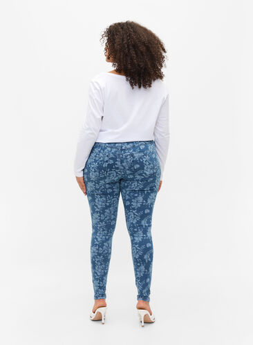 Super Slim Amy Jeans mit Muster, Blue denim, Model image number 0