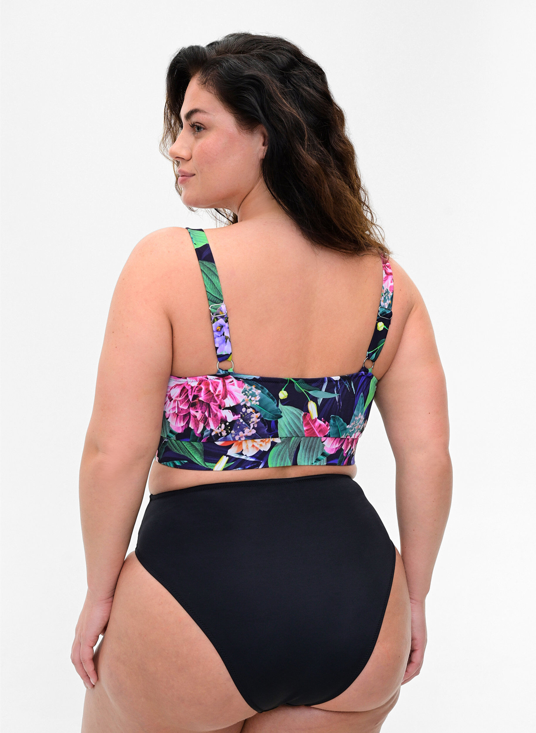 Zizzi Bikinioberteil mit verstellbaren Tr&auml;gern, Flower Print, Model image number 1