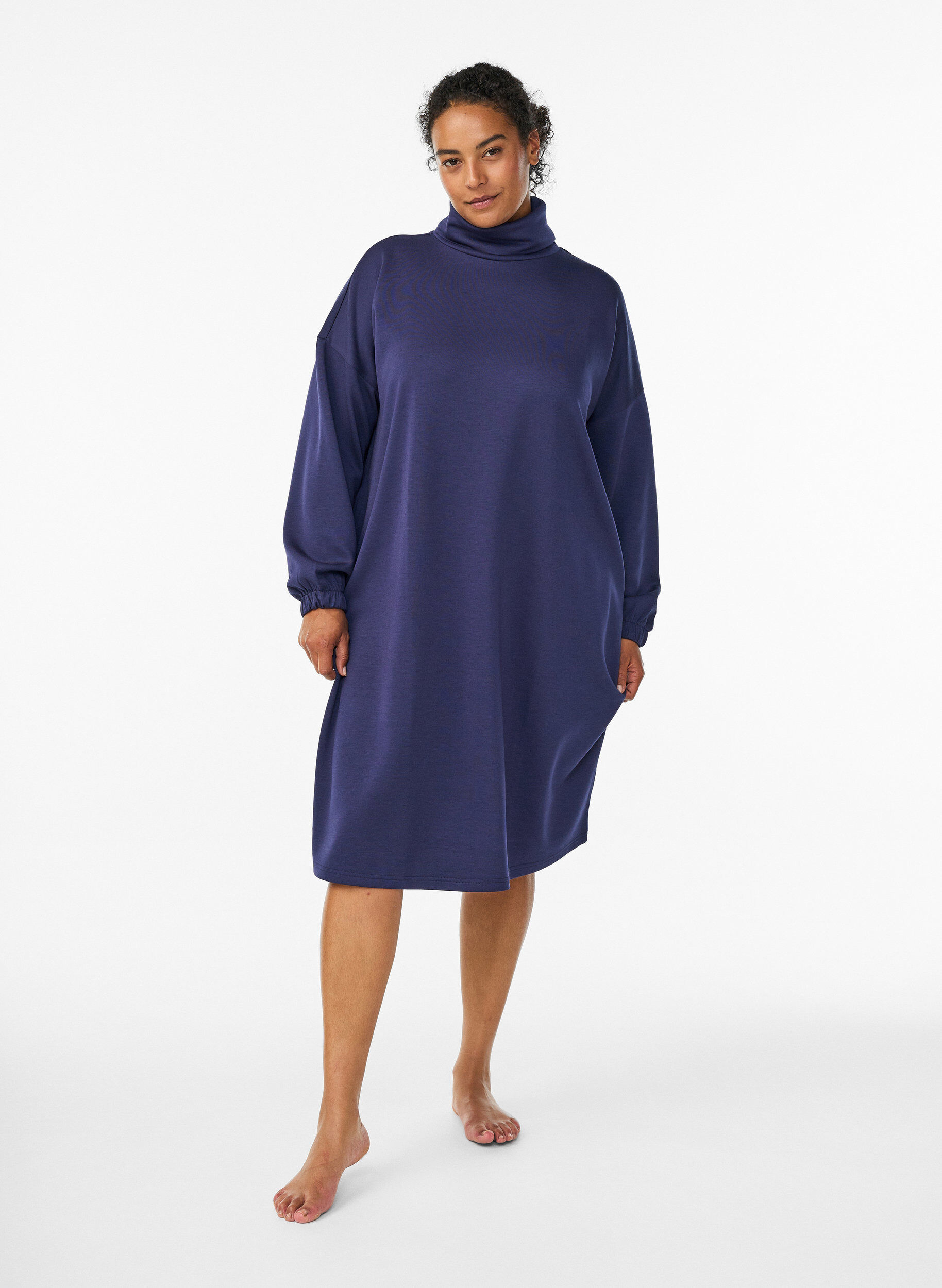 Zizzi Rollkragenkleid in A-Form, Blau, Model image number 0