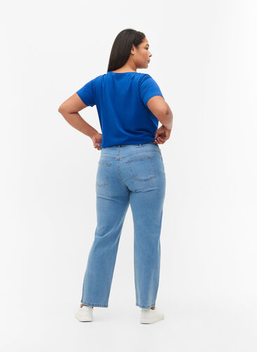 Hoch taillierte Gemma Jeans mit normaler Passform, Light blue, Model image number 1