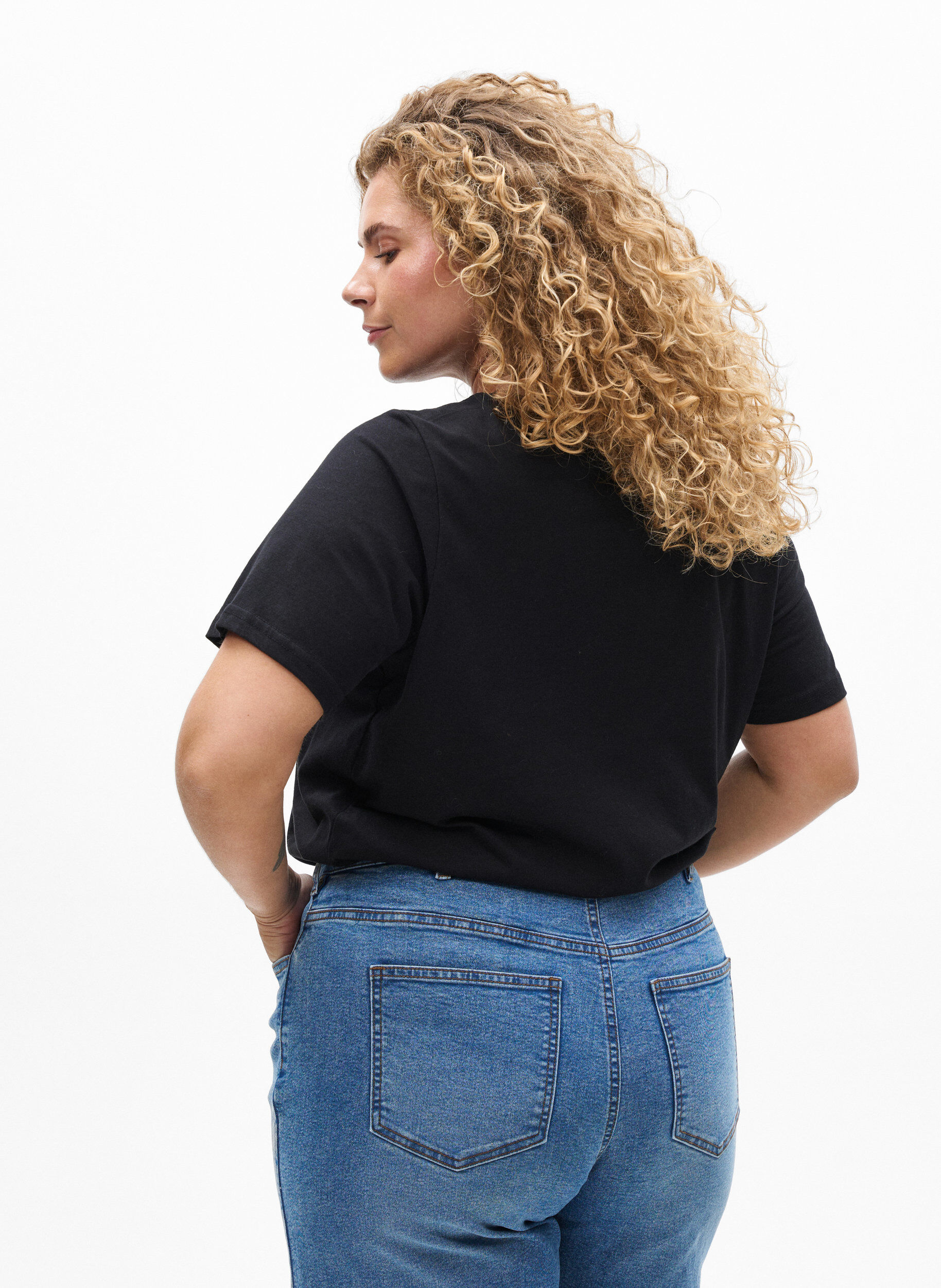 Zizzi T-Shirt mit Print, Schwarz, Model image number 2