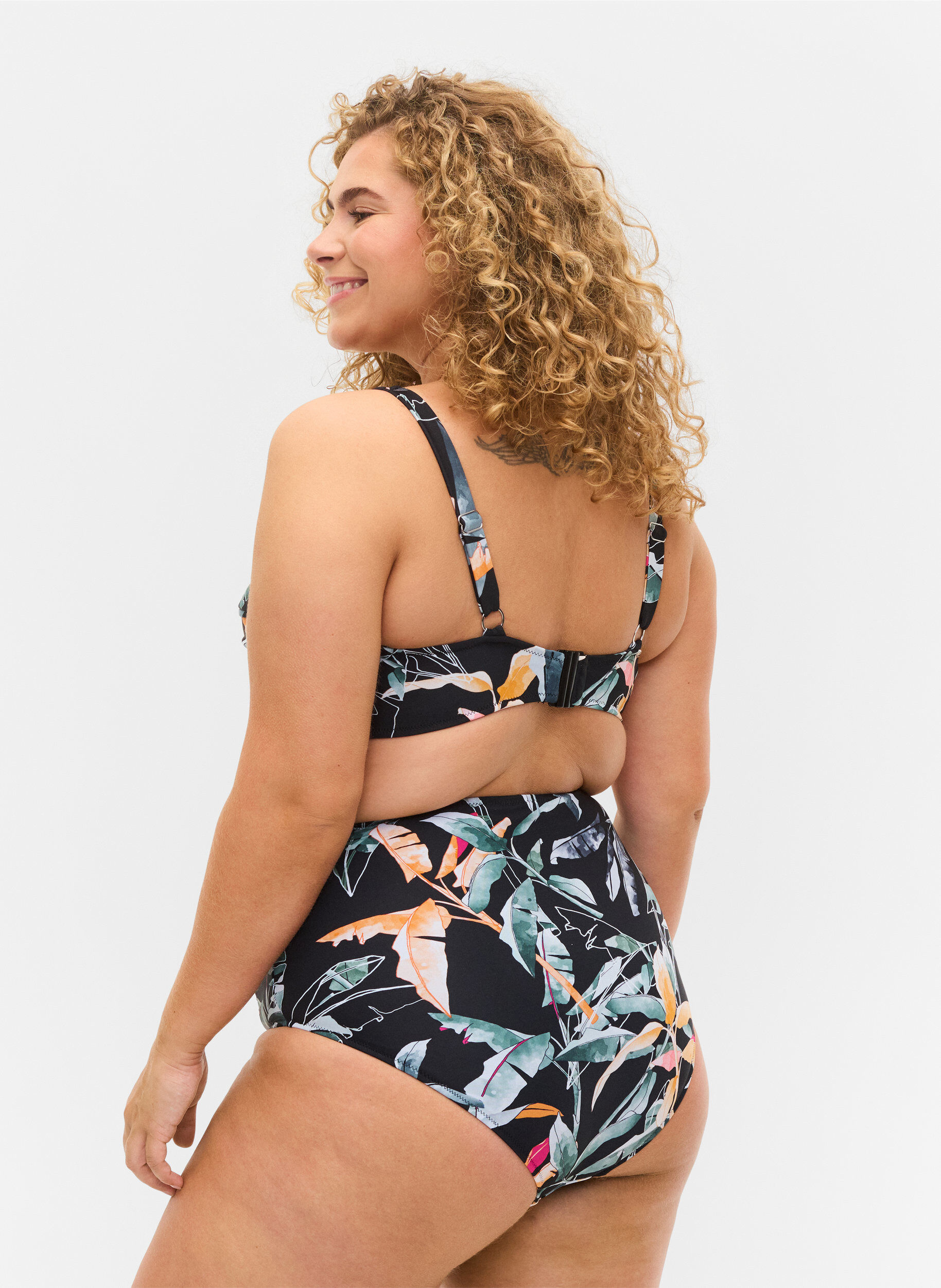 Zizzi Bikinihose, Leaf Print, Model image number 1