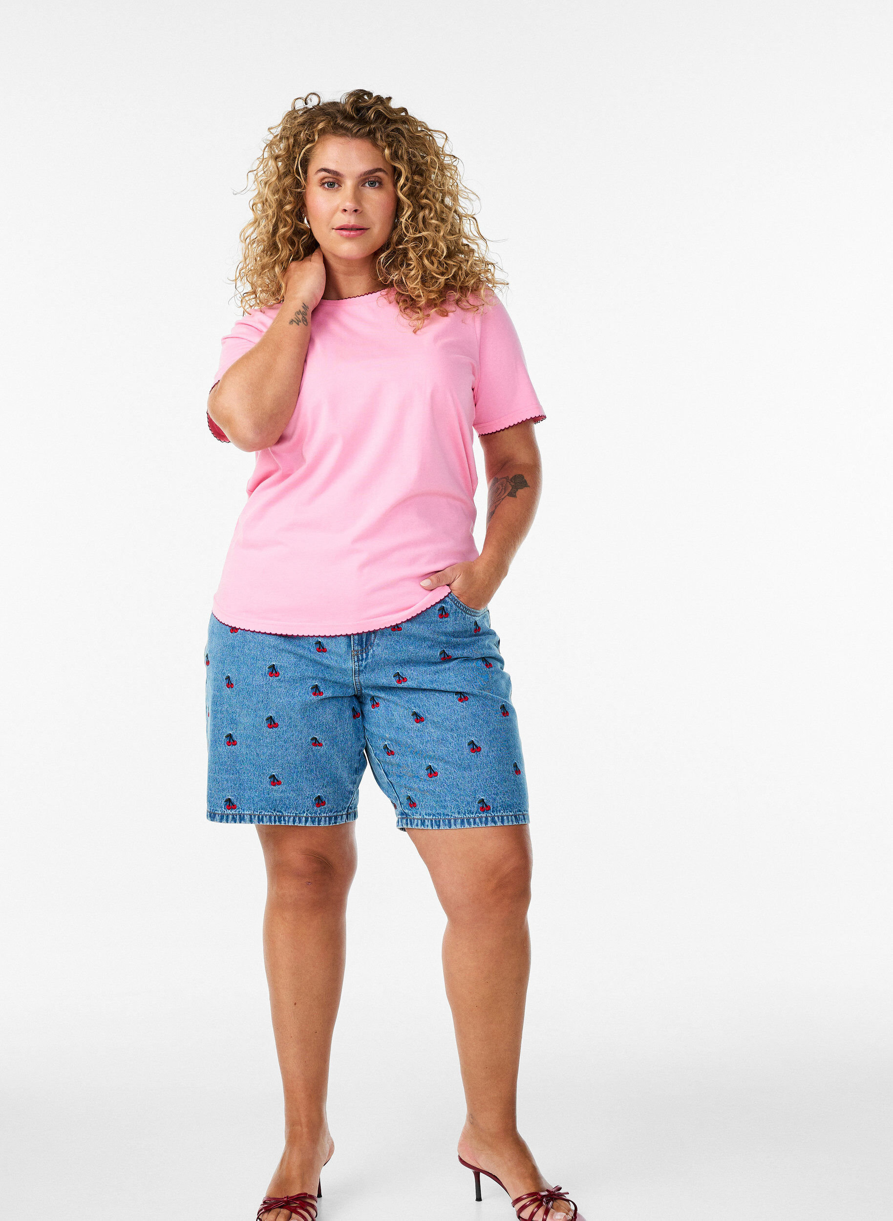 ZizziBestickte Denimshorts, Blau, Model image number 1