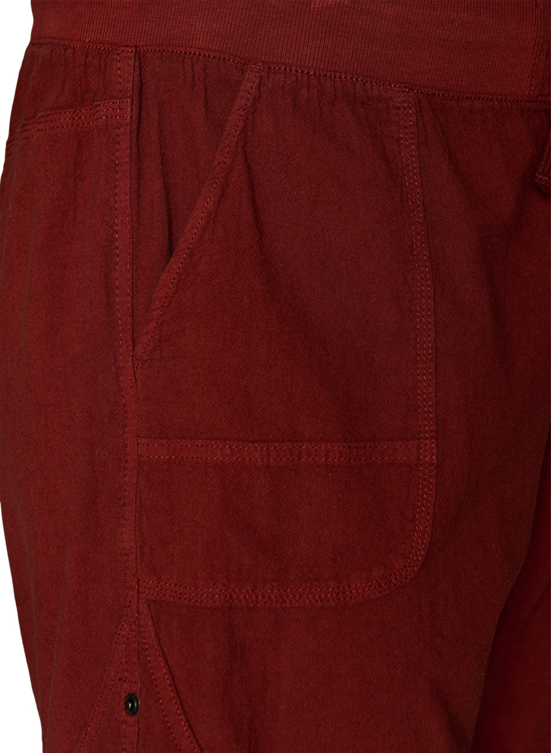 Zizzi Lockere Shorts aus Baumwolle mit Taschen, Rot, Packshot image number 2