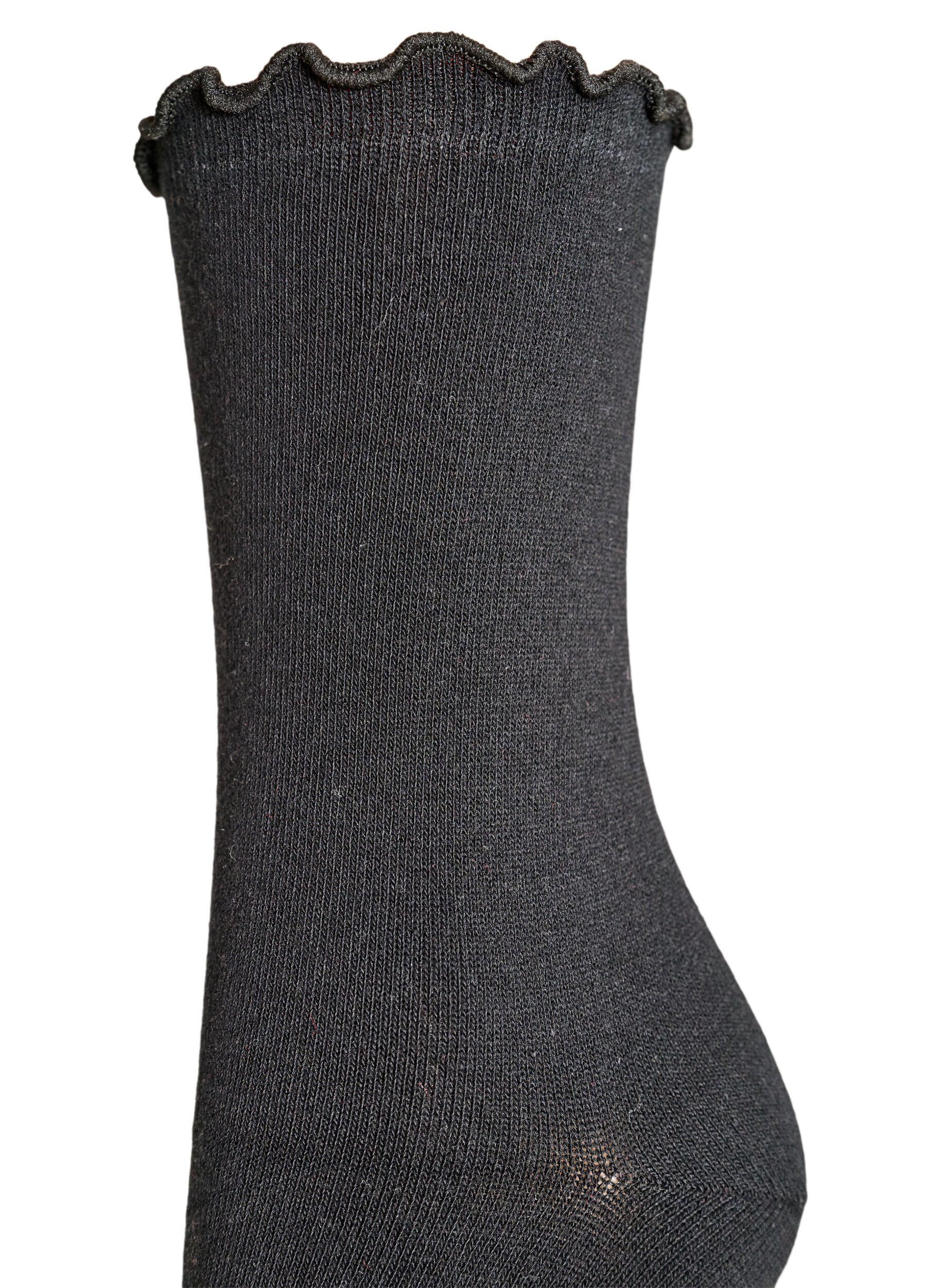 ZizziSocken aus Baumwolle mit gewelltem Saum, Schwarz, Packshot image number 2