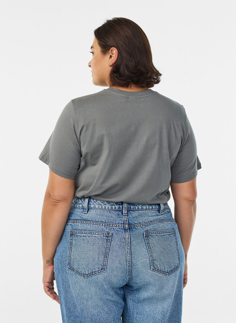 Basic-T-Shirt aus Baumwolle mit Rundhalsausschnitt., Grau, Model image number 2