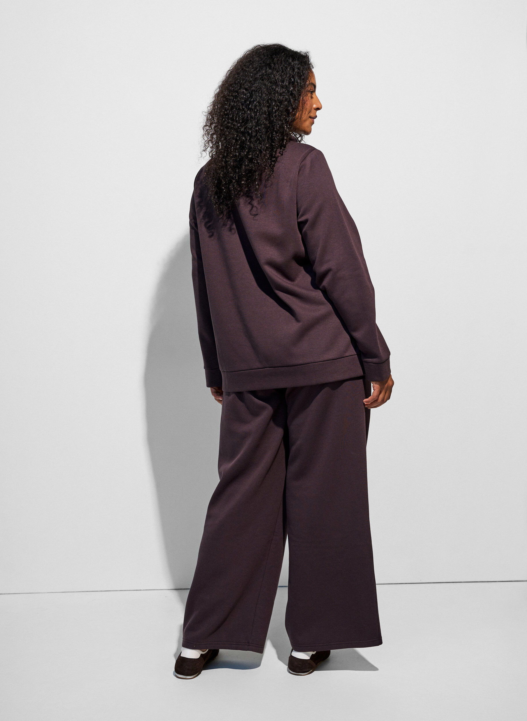 ZizziHoch taillierte Sweatpants mit weitem Bein, Braun, Model image number 1