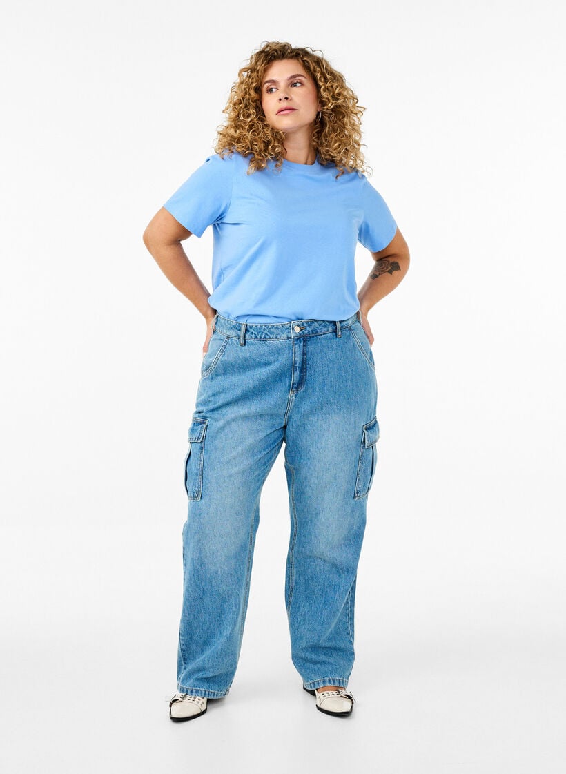 Basic-T-Shirt aus Baumwolle mit Rundhalsausschnitt, Blau, Model image number 1