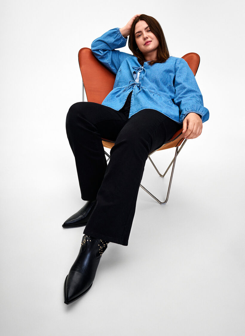 Bluse aus Denim mit Schößchen und Bindeverschluss, Light Blue Denim, Image image number 0