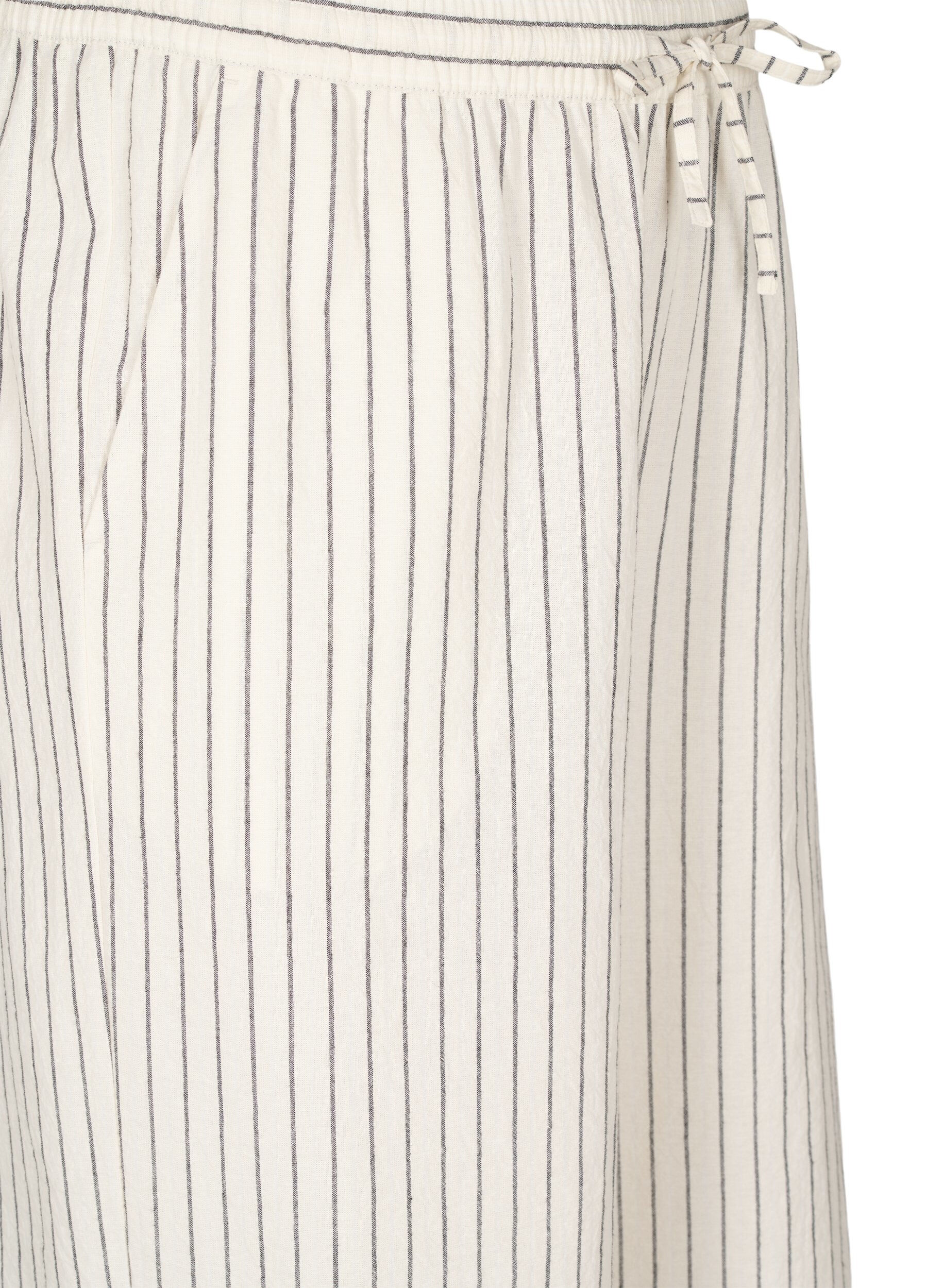 Zizzi Lockere Hose mit hohem Bund und Taschen, Vanille, Packshot image number 2