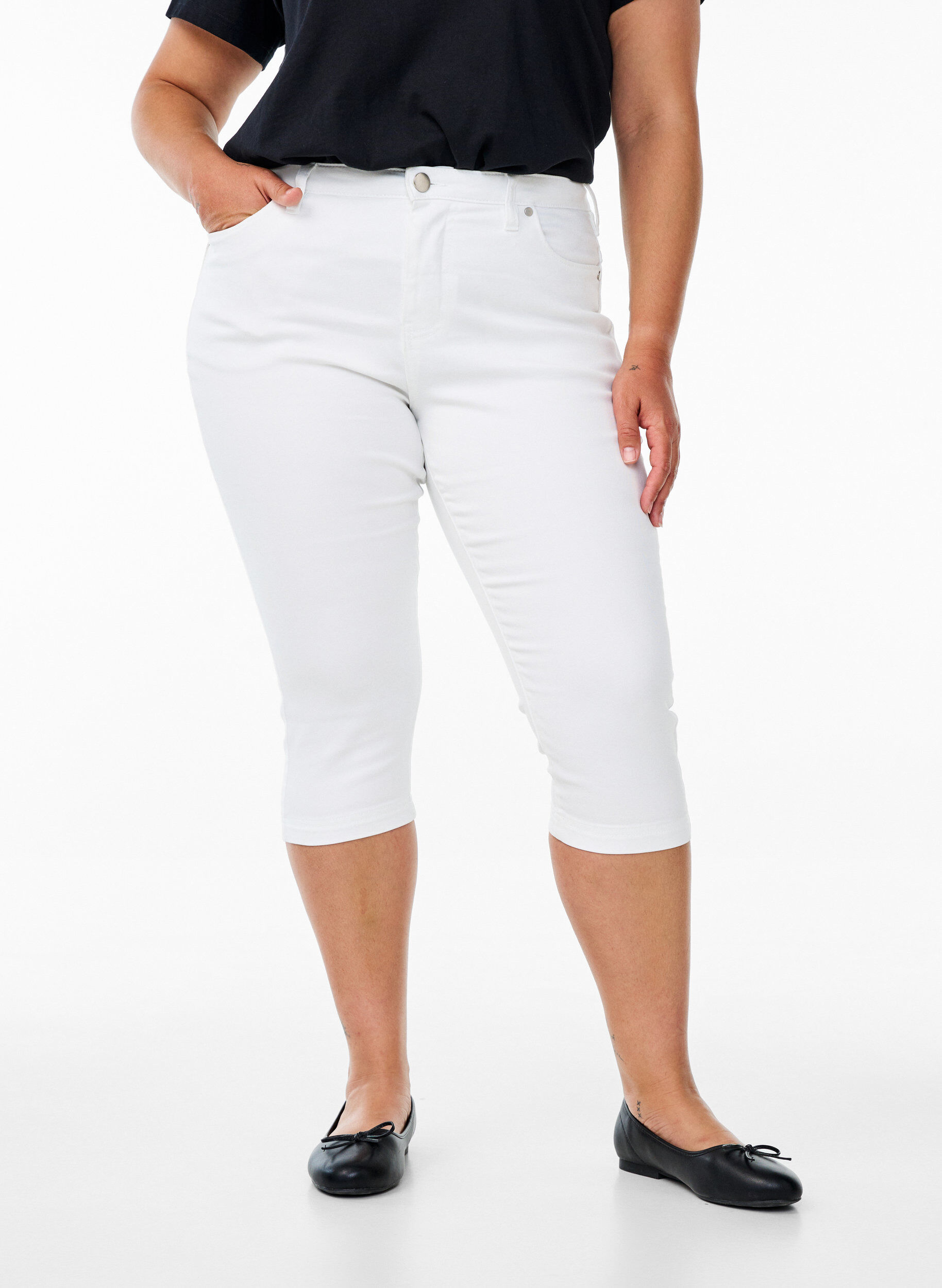 Zizzi Amy Caprijeans mit hohem Taille und Super Slim Fit, Wei&szlig;, Model image number 2
