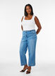 Kurze Kiana Jeans mit gerader Passform und Knopfdetails, Blau, Model image number 0