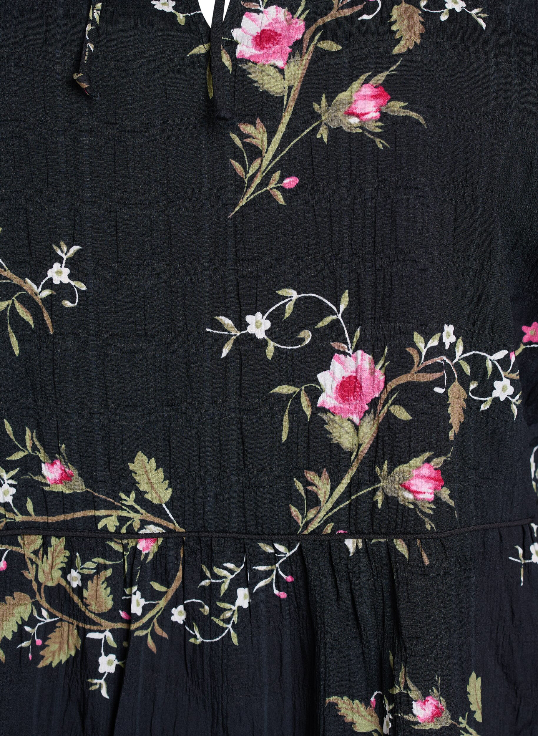 Zizzi Gebl&uuml;mtes Kleid mit Bindeverschluss, Schwarz, Packshot image number 2
