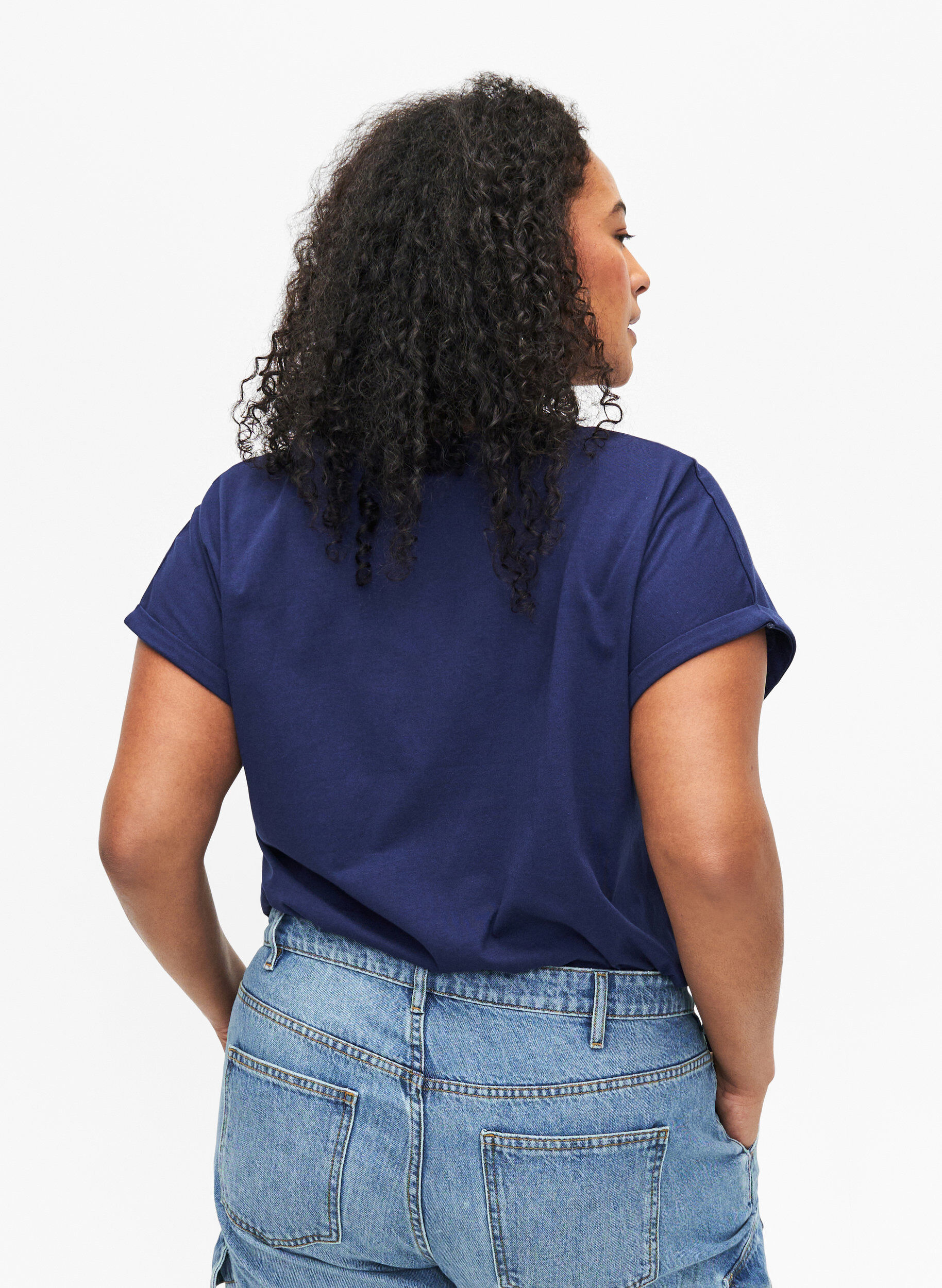 Zizzi T-Shirt aus Bio-Baumwolle mit Golddruck, Med.Blue Gold Flower, Model image number 1