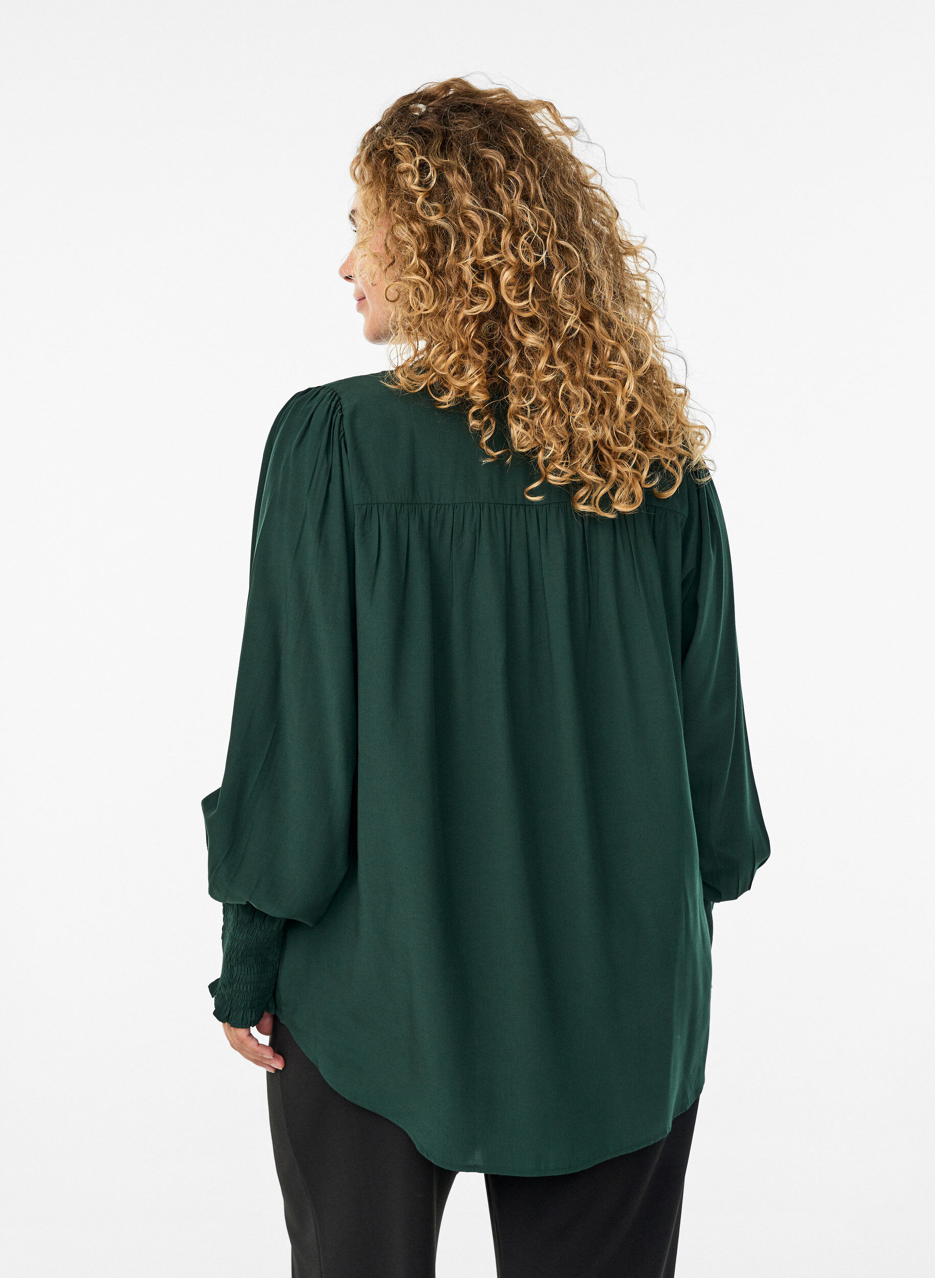 Zizzi Bluse mit R&uuml;schenkragen und Raffung, Gr&uuml;n, Model image number 2
