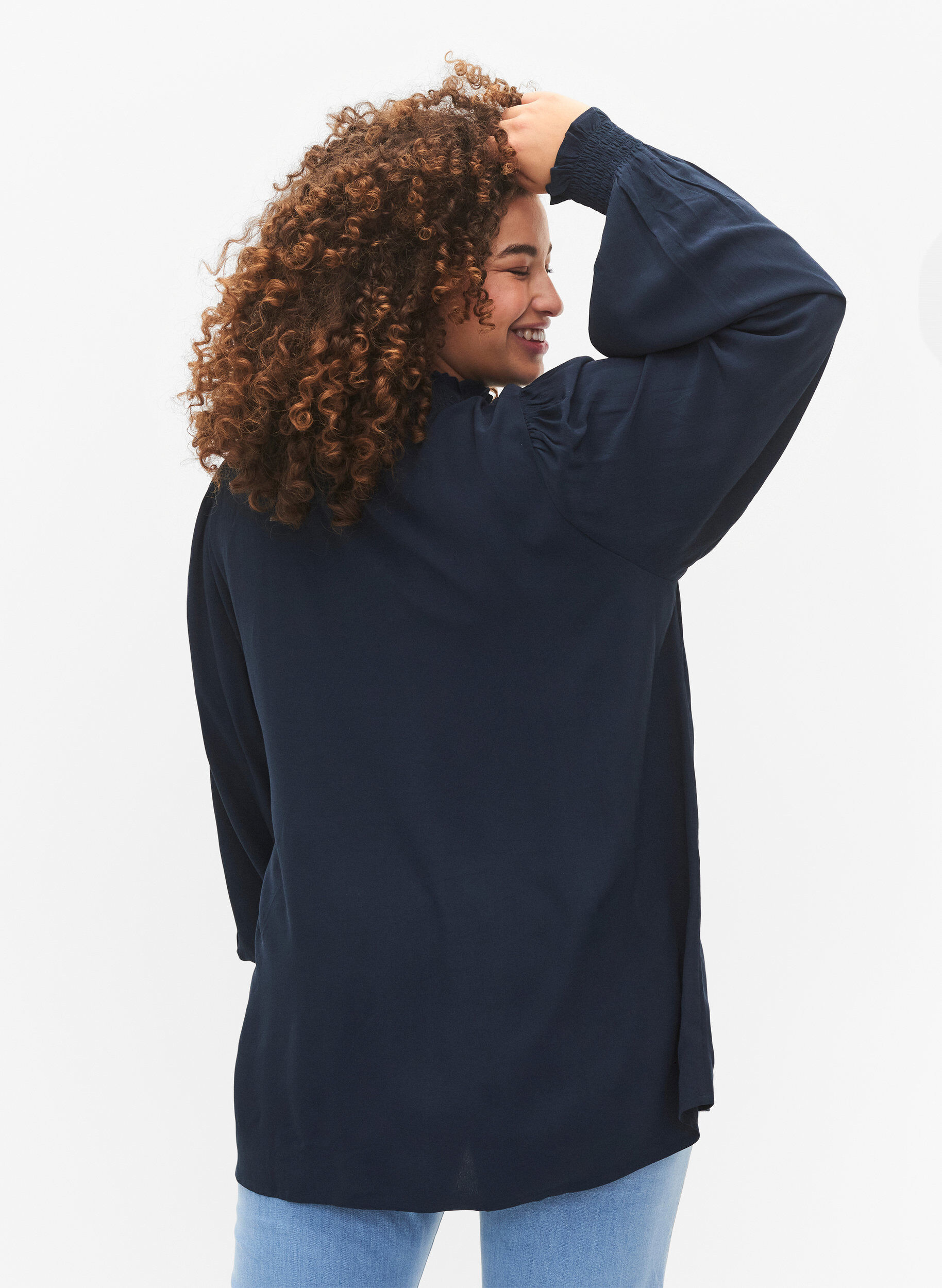Zizzi Lang&auml;rmlige Bluse aus Viskose, Total Eclipse, Model image number 1