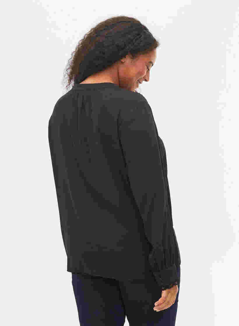 Langärmelige Bluse mit V-Ausschnitt, Black, Model image number 1