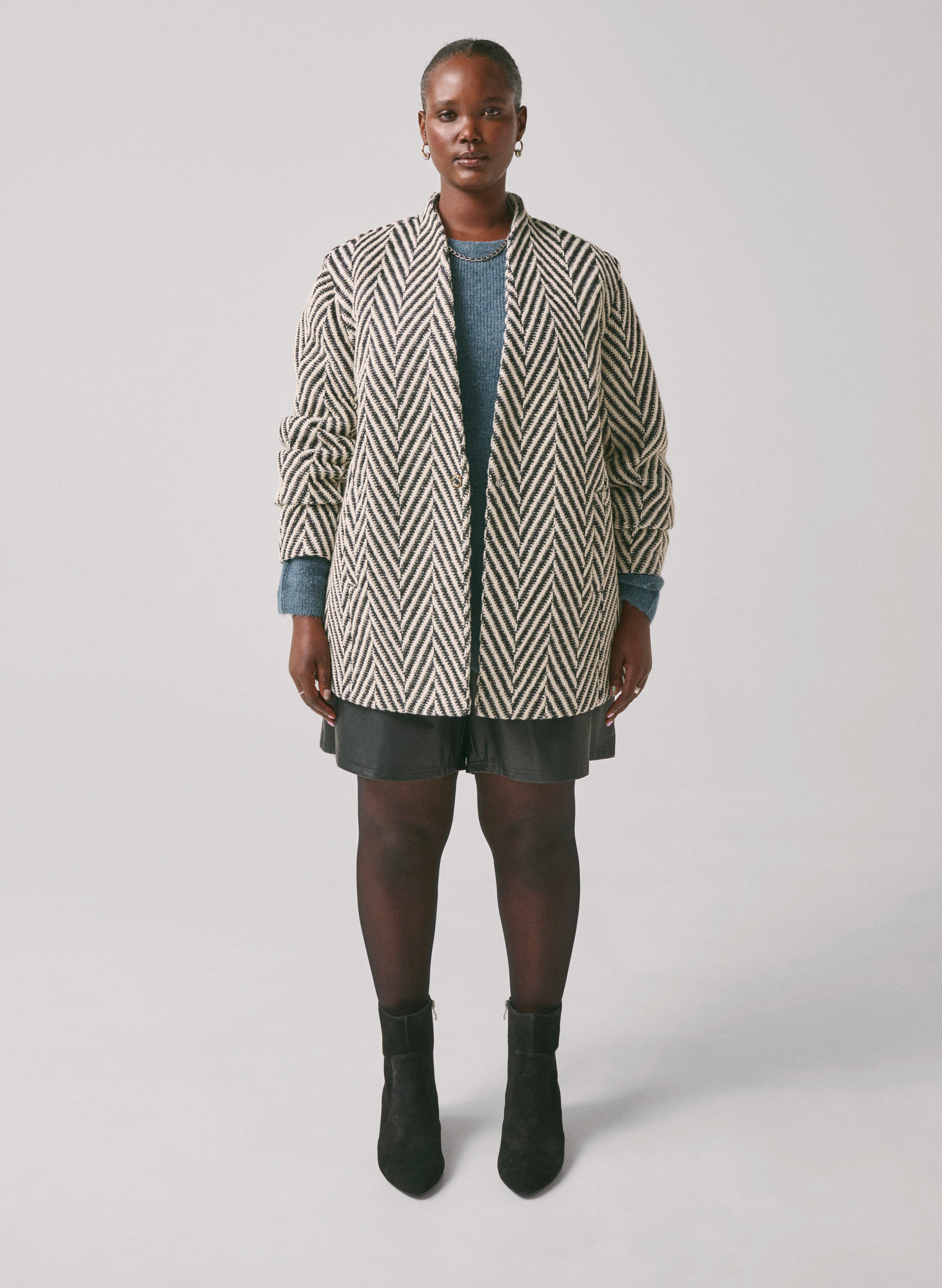 Zizzi Gemusterte Jacke, Black w. White, Image image number 1