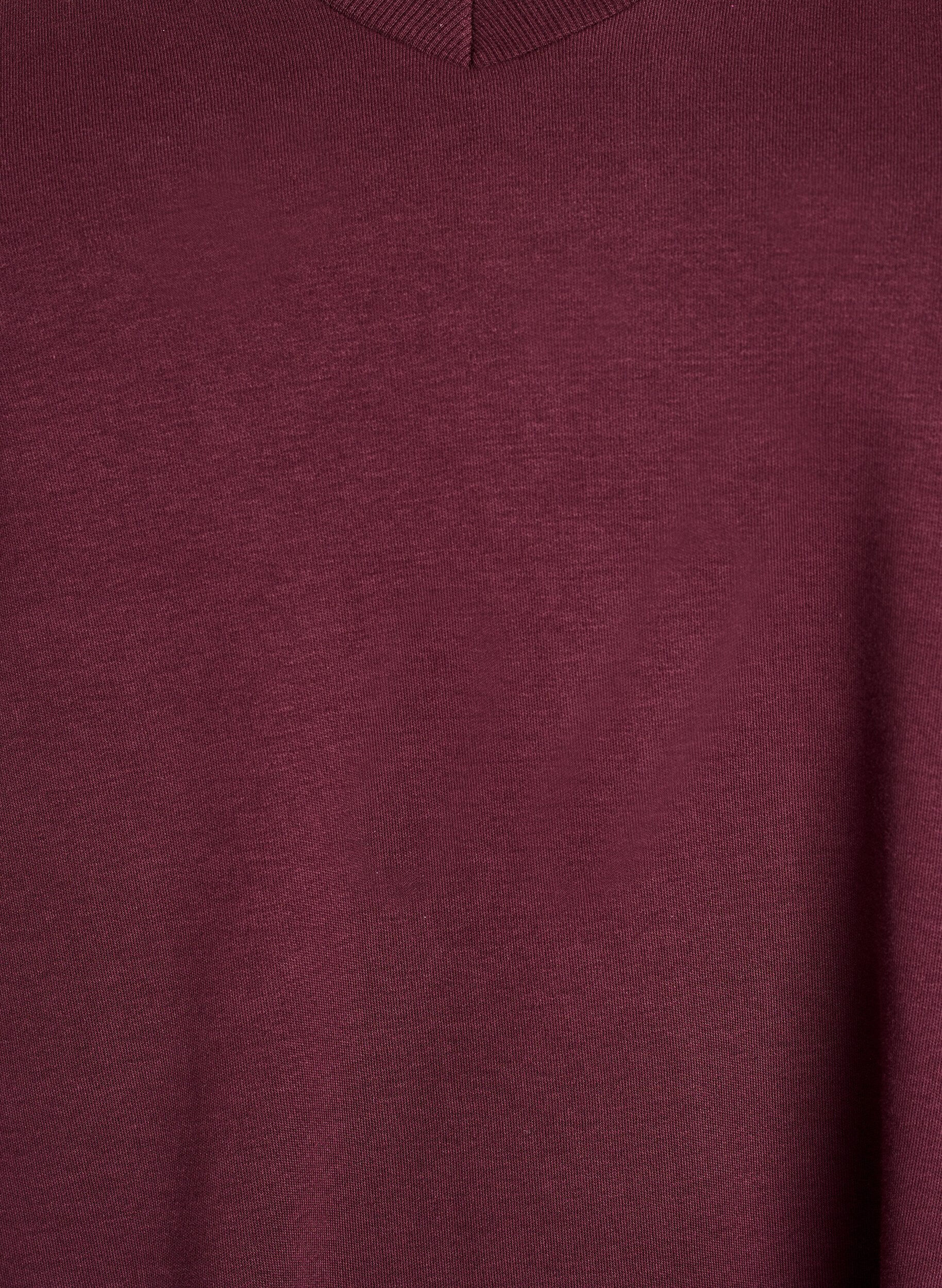 Zizzi Basic-T-Shirt mit V-Ausschnitt aus Bio-Baumwolle, Dunkles Bordeaux, Packshot image number 2