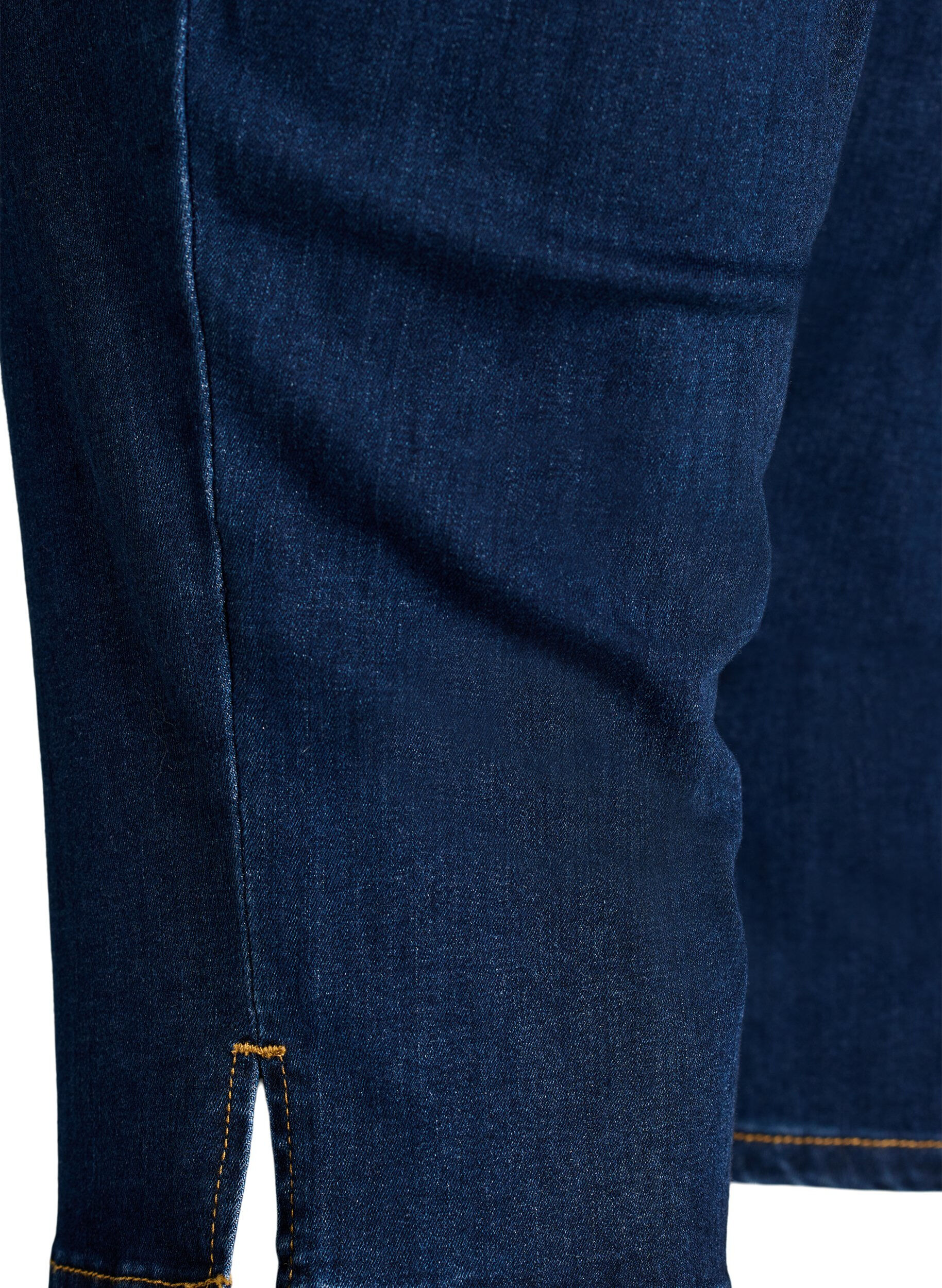 Zizzi Hoch taillierte Slim Fit Caprihose aus Stretch-Denim, Blau, Packshot image number 3