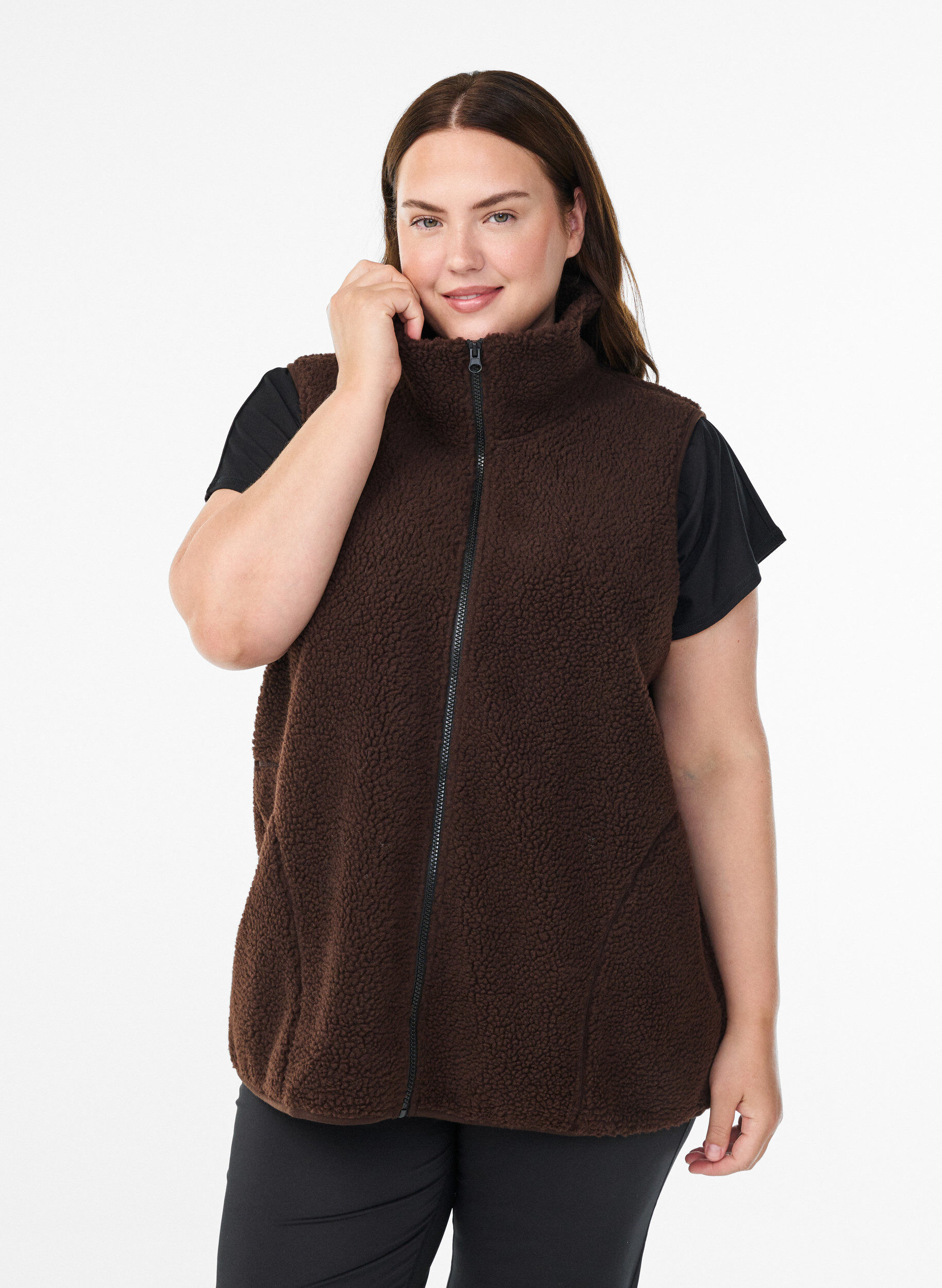 Teddy-Fleece-Weste mit Rei&szlig;verschluss und Taschen, Braun, Model