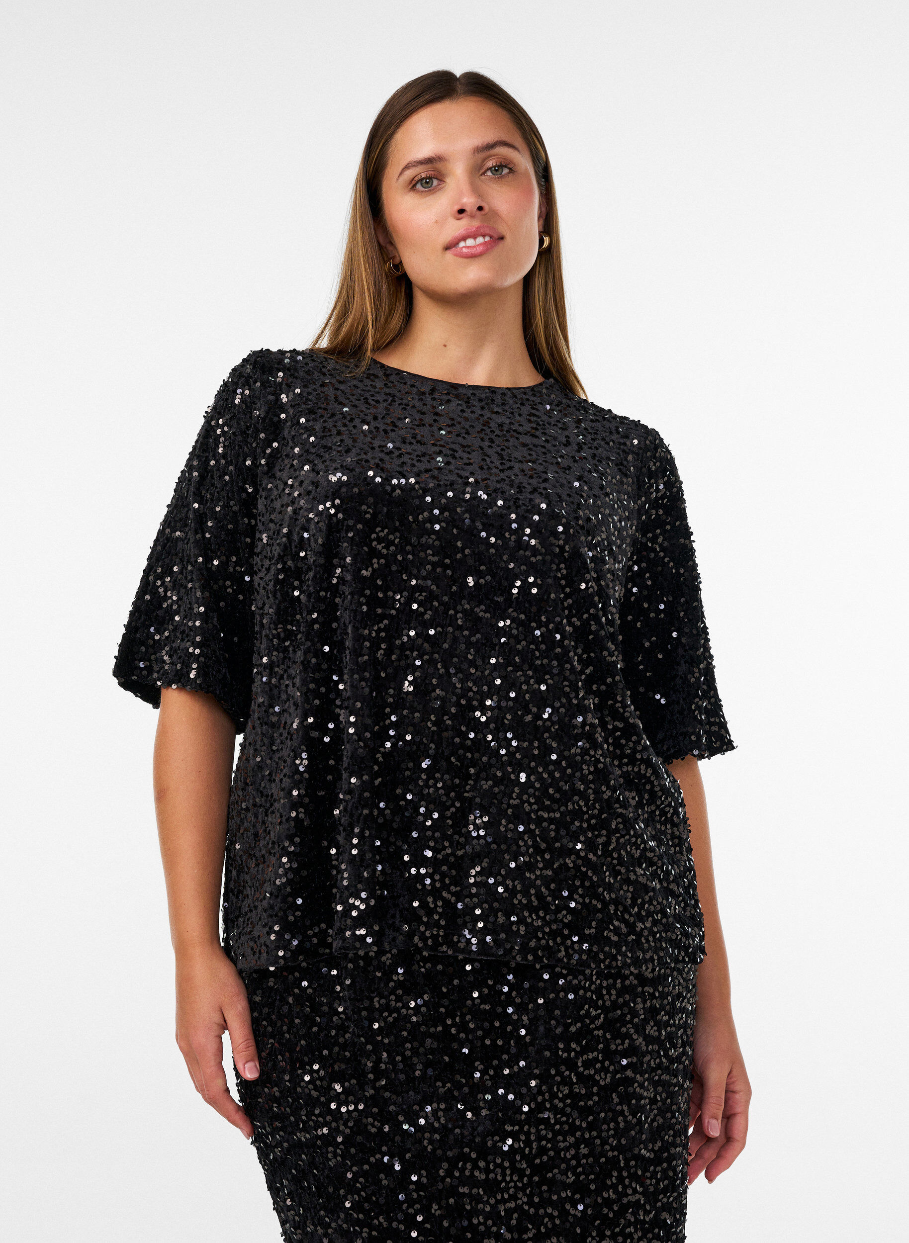 ZizziBluse mit Pailletten und ellenbogenlangen &Auml;rmeln, Schwarz, Model image number 0