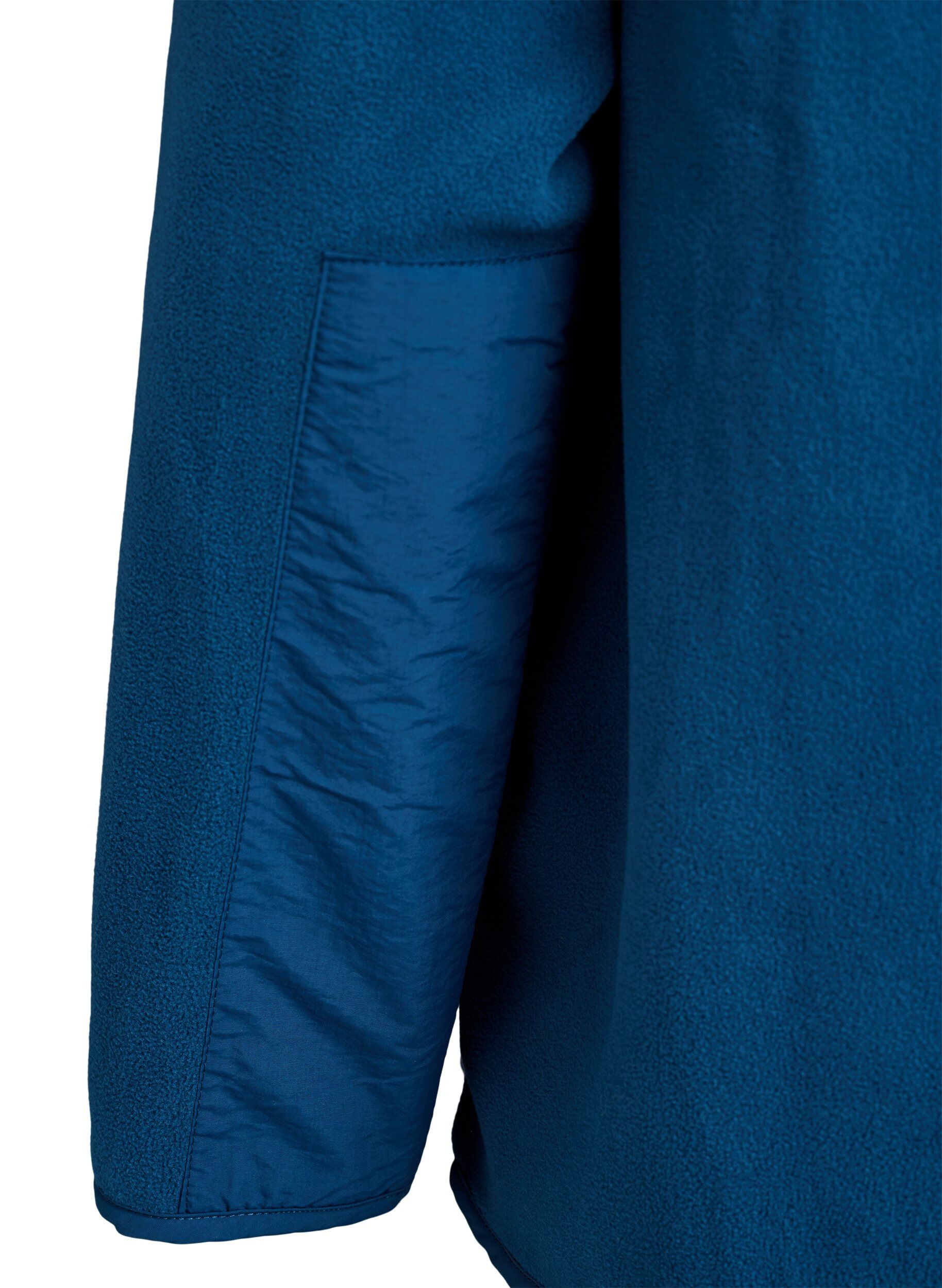 Zizzi Fleecejacke mit hohem Kragen und Taschen, Blau, Packshot image number 3