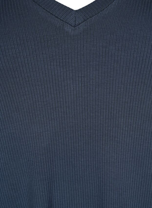 Geripptes T-Shirt aus Viskose mit V-Ausschnitt., Umbre Blue , Packshot image number 2