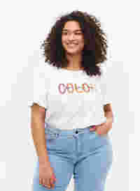 T-Shirt aus Baumwolle mit Print, Bright White COLOR, Model