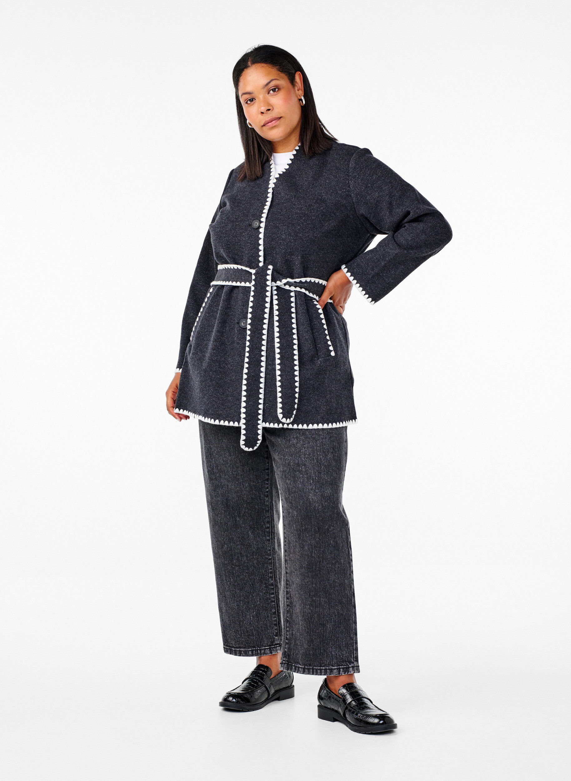 Zizzi Mantel mit kontrastfarbenen R&auml;ndern, Dark Grey Melange, Model image number 2