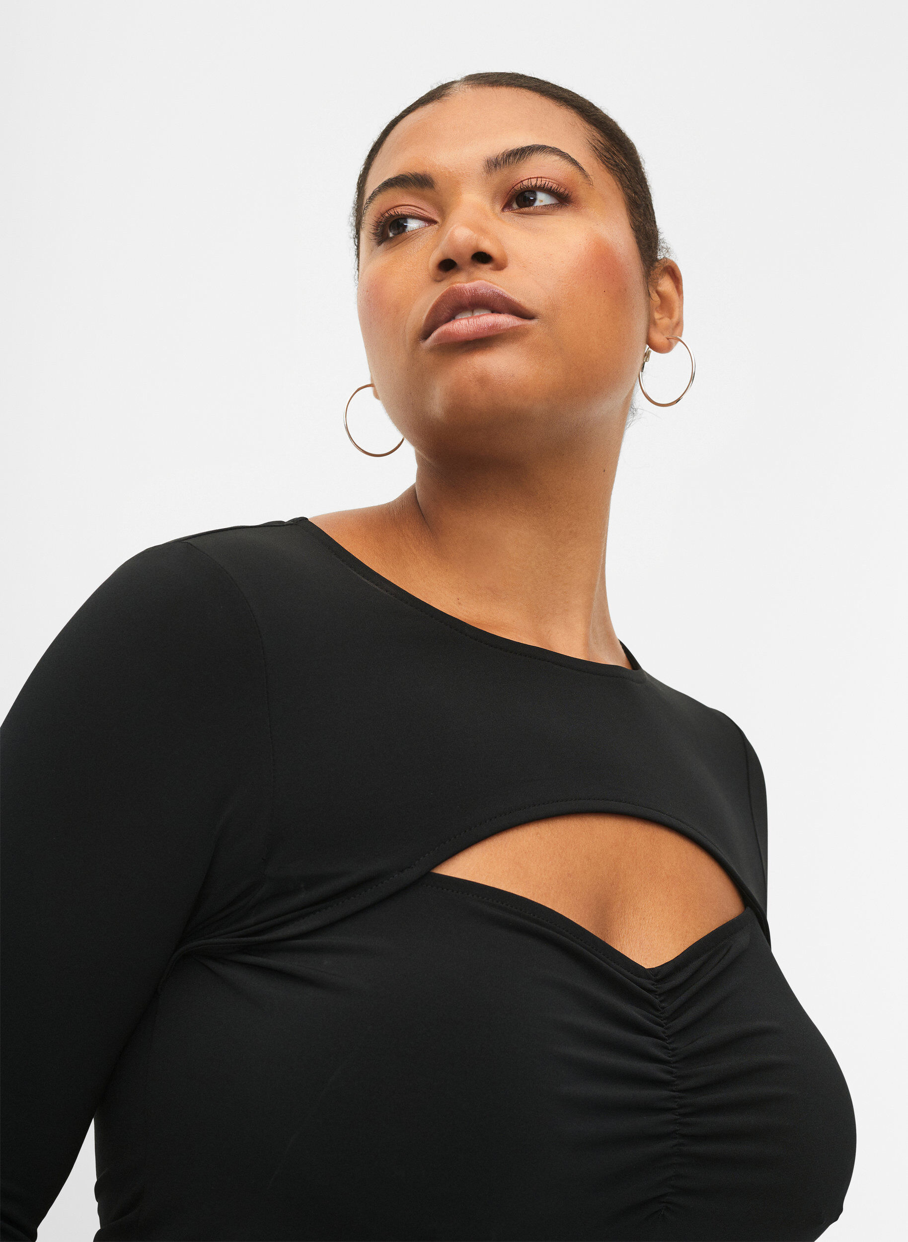Zizzi Ausschnittbluse mit langen &Auml;rmeln, Black, Model image number 2