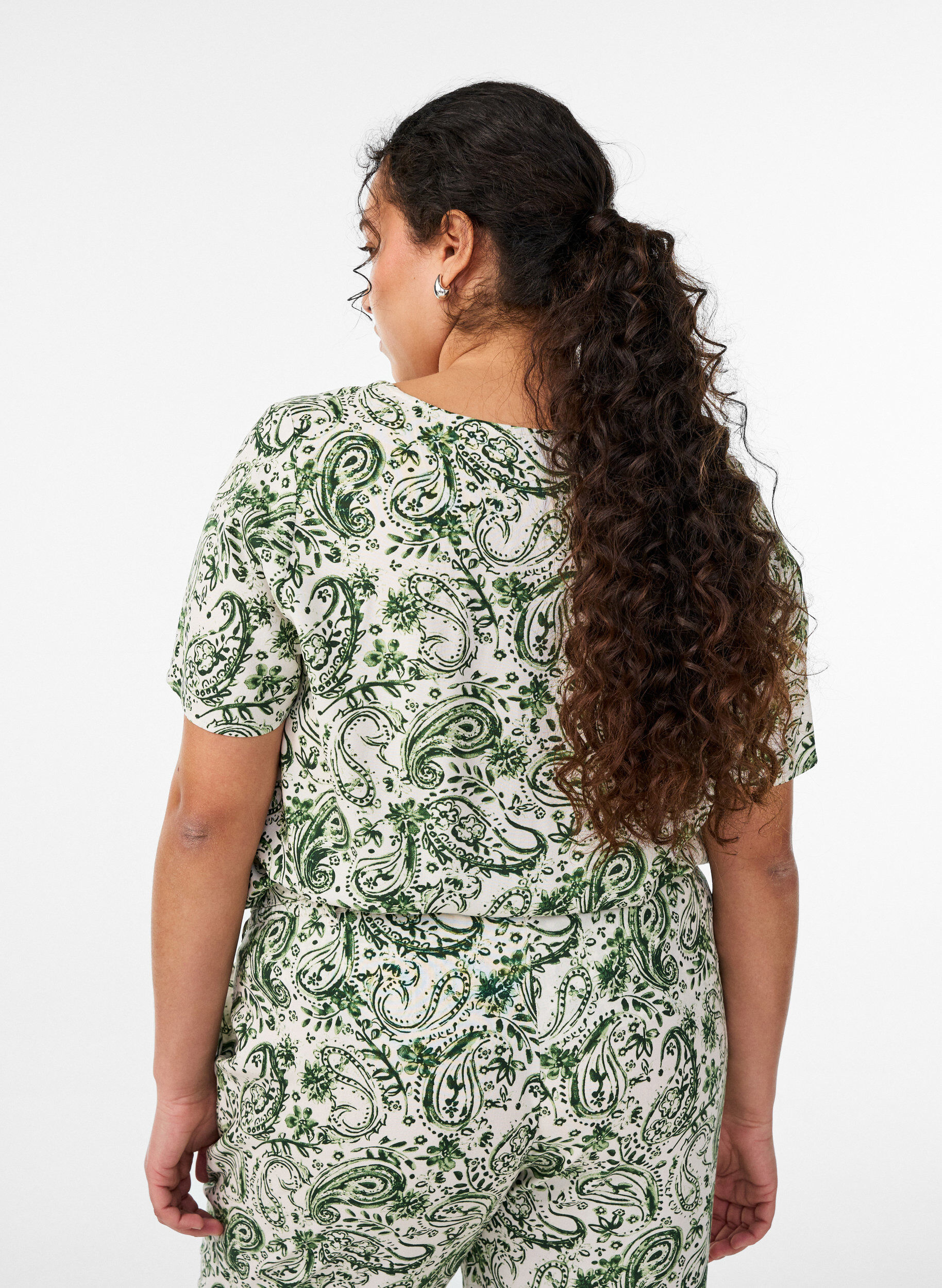 Zizzi Kurz&auml;rmelige Bluse aus Viskose mit Print, Gr&uuml;n, Model image number 2