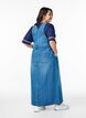 Midi-Latzkleid aus Denim, Blau, Model image number 1