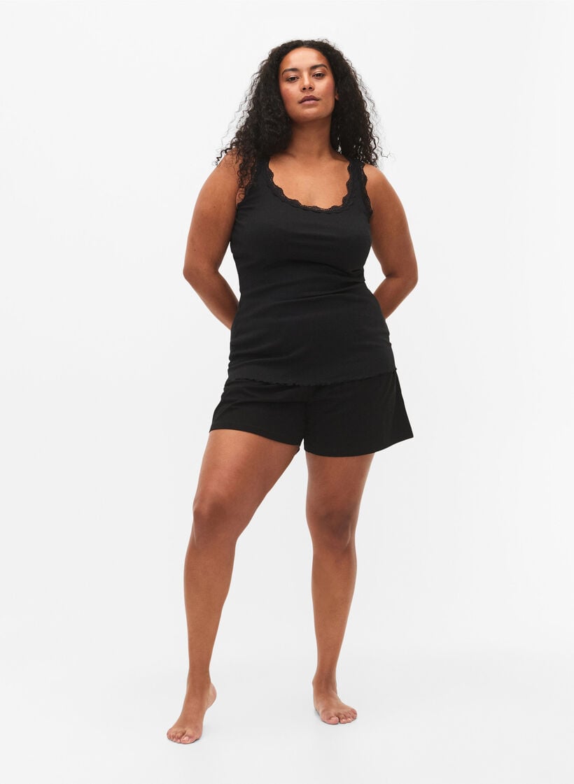 Top mit Spitzensaum, Schwarz, Model image number 1