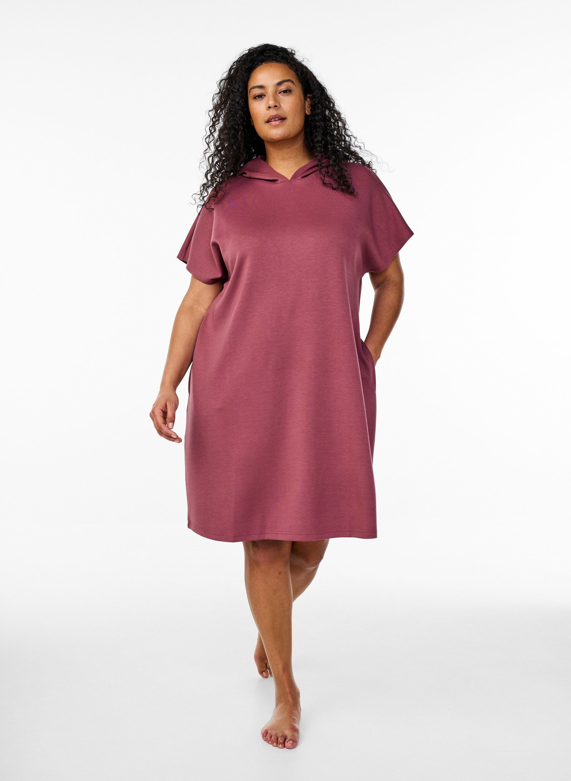 Zizzi Sweatshirtkleid mit kurzen &Auml;rmeln aus Modal-Mix, Braun, Model image number 1