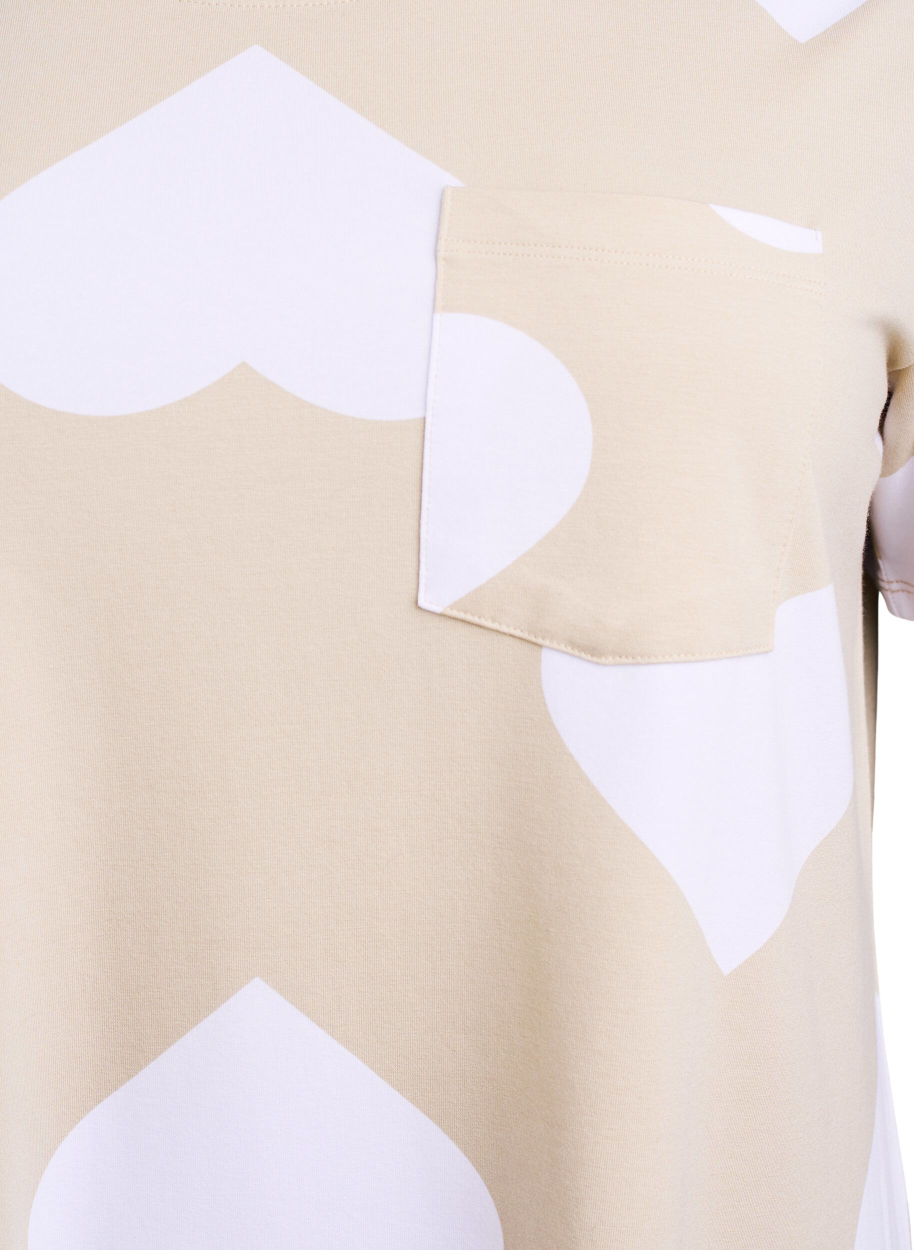 Zizzi Langes Nachtshirt aus Modal-Mischung mit Herzen, Beige, Packshot image number 2