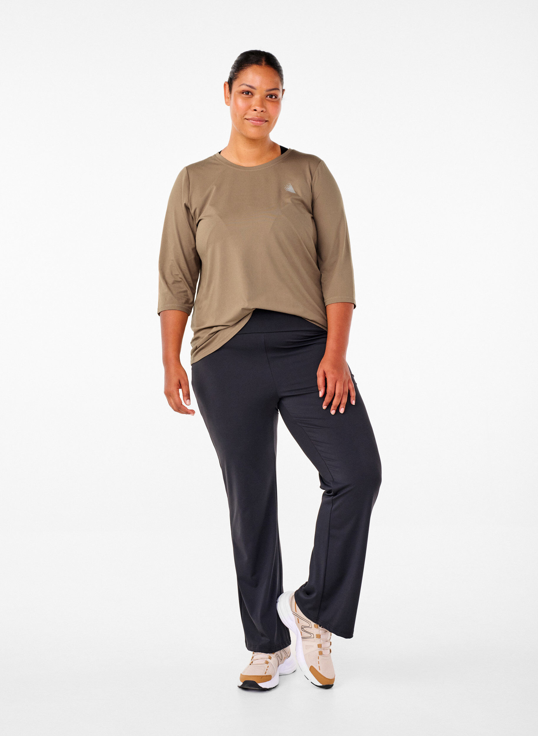 Zizzi Trainingsbluse mit 3/4 &Auml;rmeln, Beige, Model image number 1