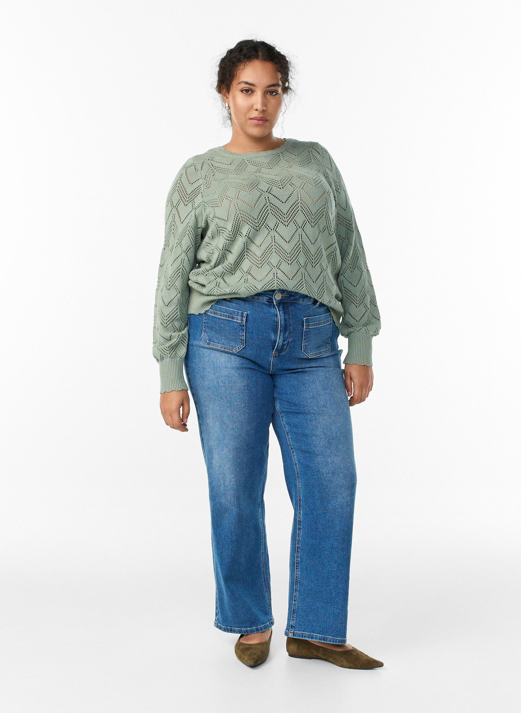 Zizzi Gemusterte Strickbluse mit Wellenkante und Rundhalsausschnitt, Gr&uuml;n, Model image number 1