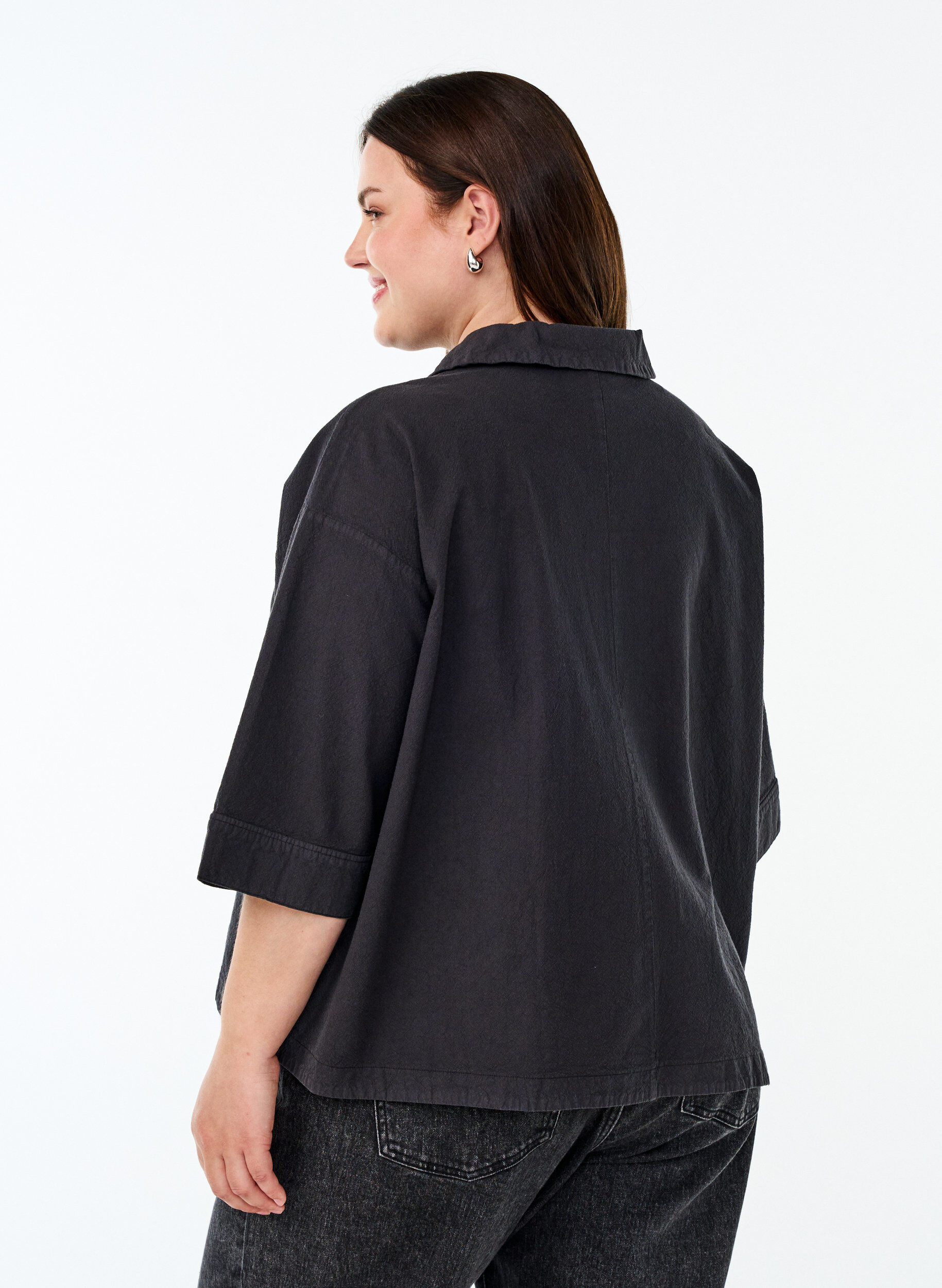 Zizzi Lockere Bluse mit Kragen und 1/2 &Auml;rmeln, Schwarz, Model image number 2