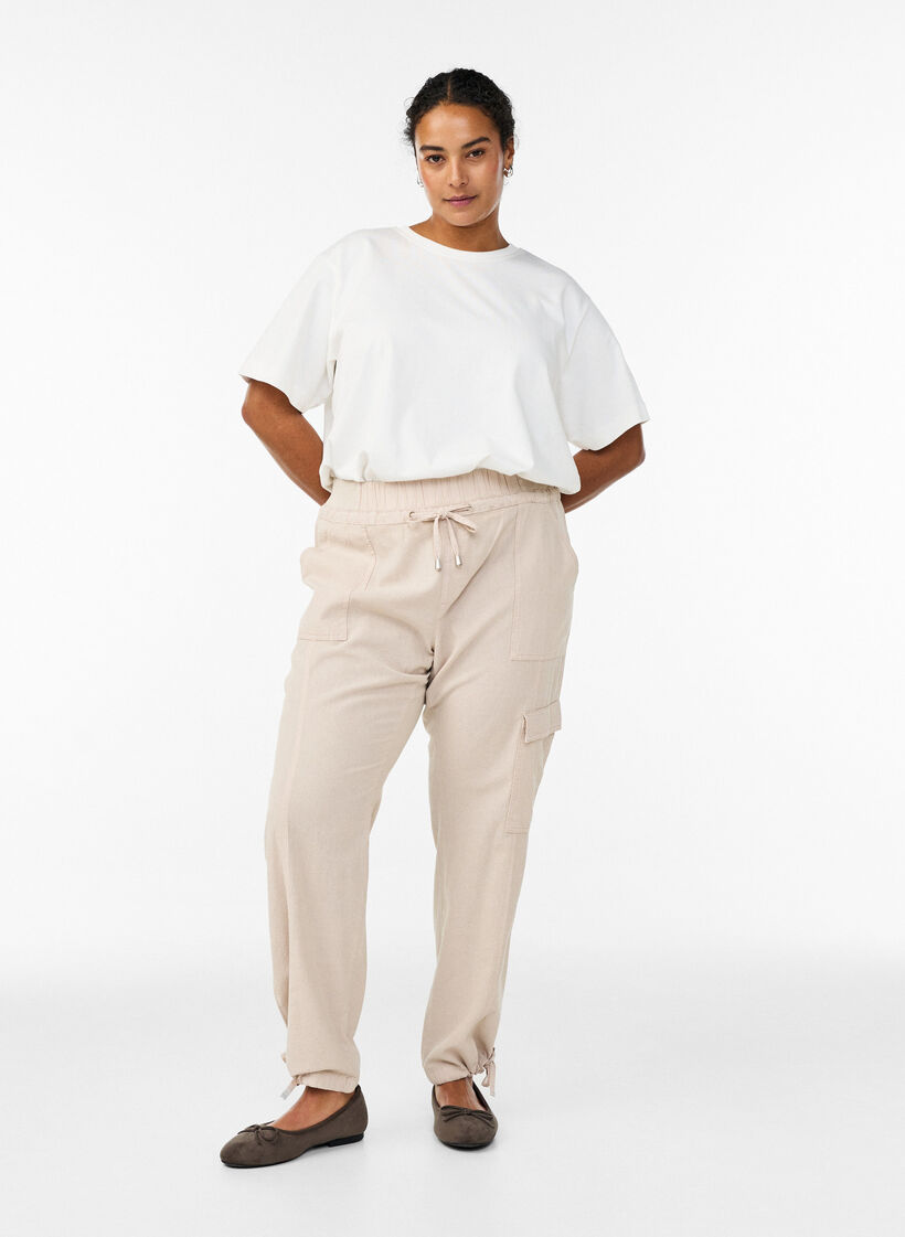 Lockere Cargohose aus Baumwolle, Beige, Model image number 0