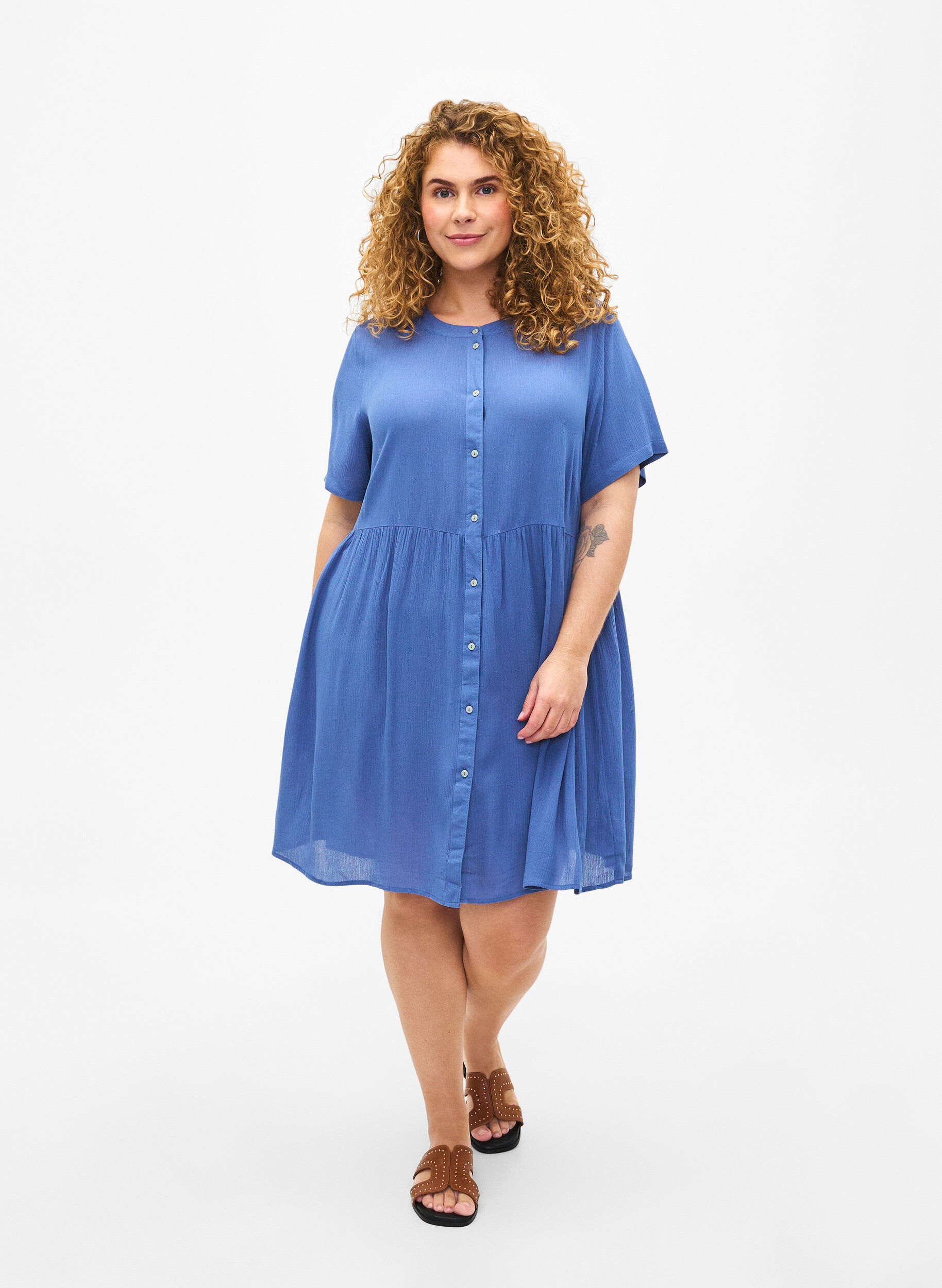 Zizzi A-Linien-Kleid aus Viskose mit kurzen &Auml;rmeln, Moonlight Blue, Model image number 2