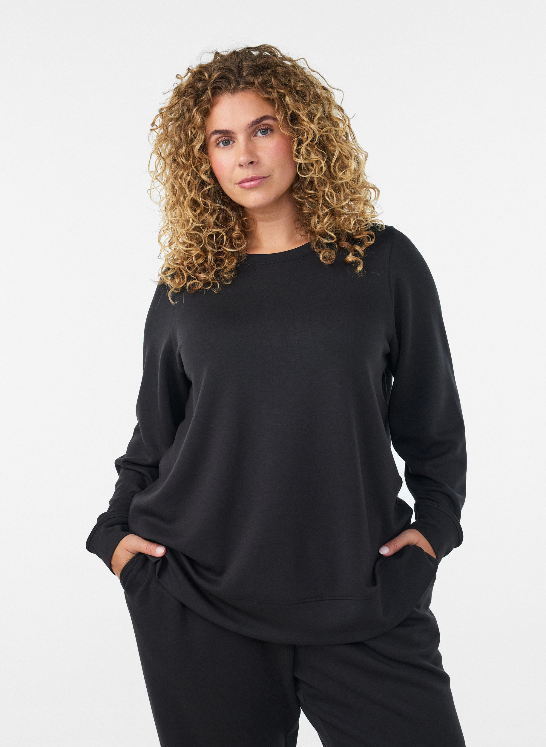 ZizziLang&auml;rmelige Bluse aus Jersey mit Rundhalsausschnitt, Schwarz, Model image number 0