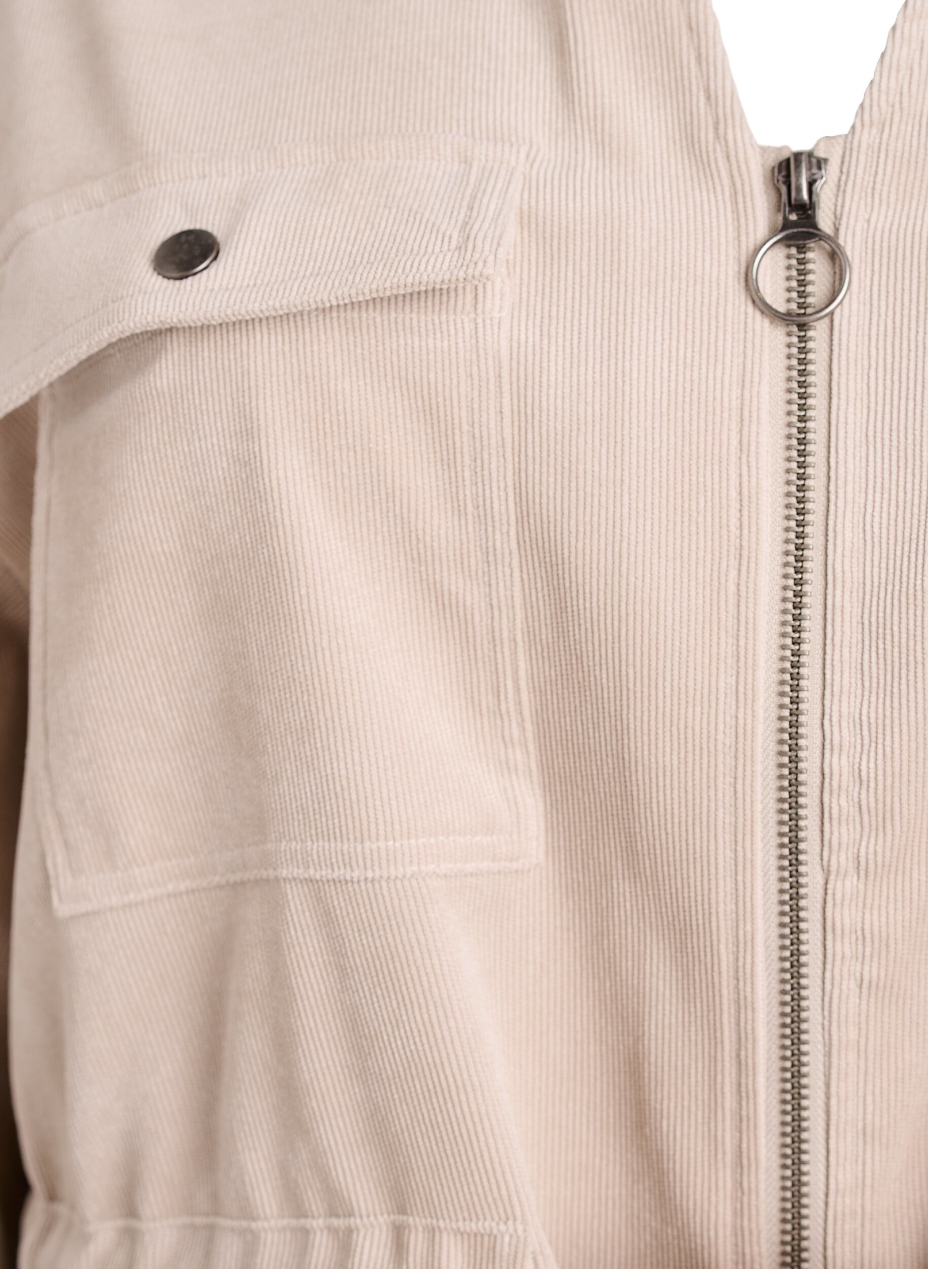 Zizzi Hemdjacke aus Cord mit Bindeg&uuml;rtel und Taschen, Beige, Packshot image number 2