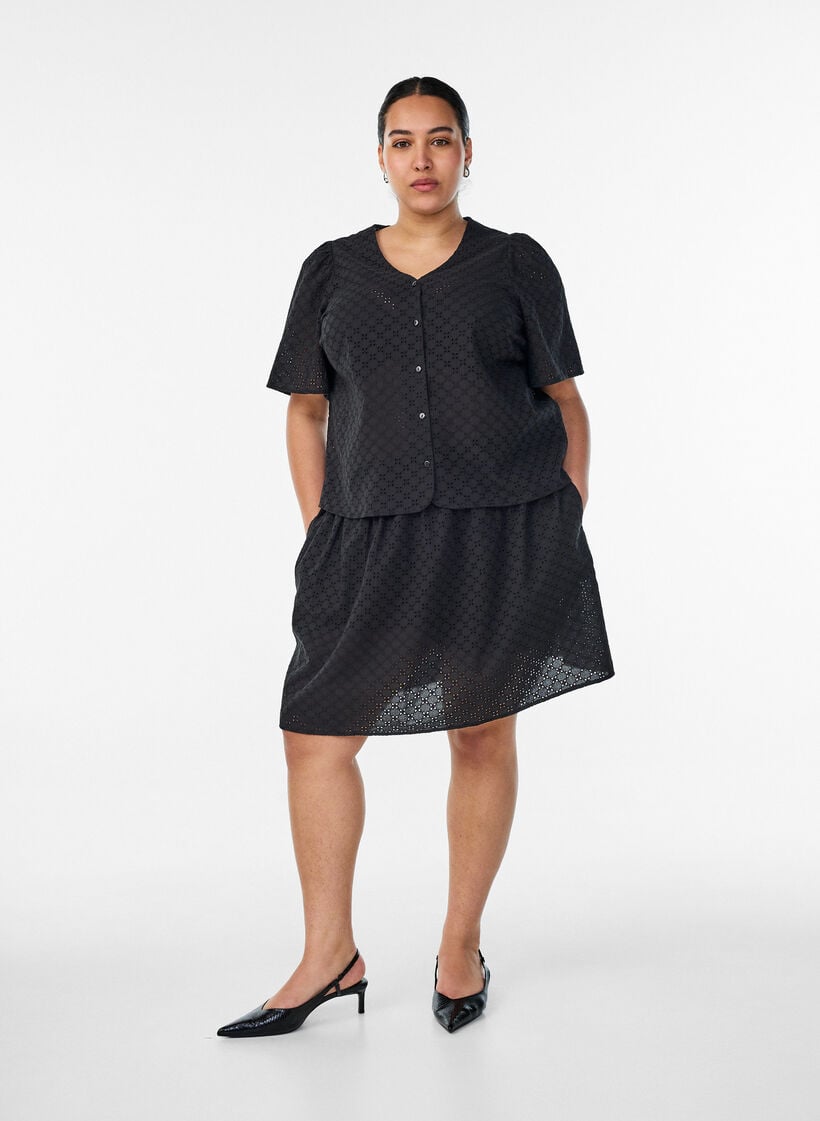 Kurzer Rock mit Broderie Anglaise und Gummizugbund, Schwarz, Model image number 0
