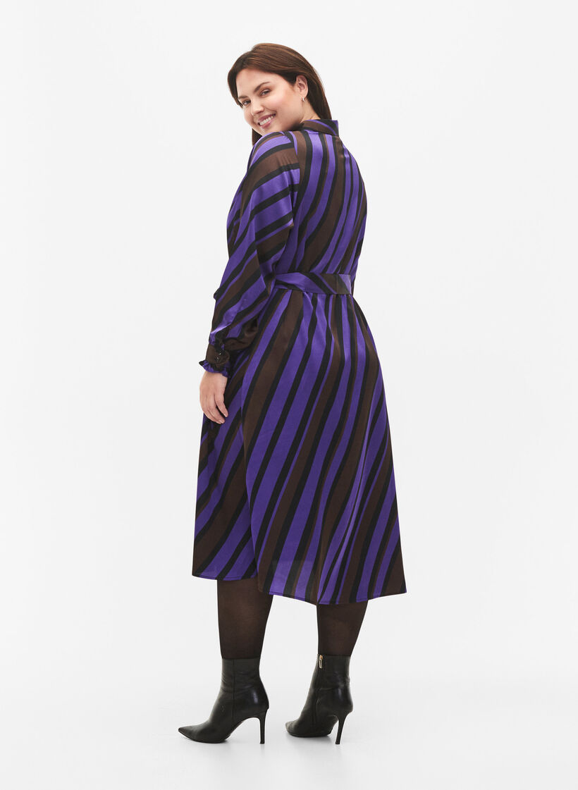 Hemdblusenkleid aus Satin mit diagonalen Streifen, Stripe AOP, Model image number 1