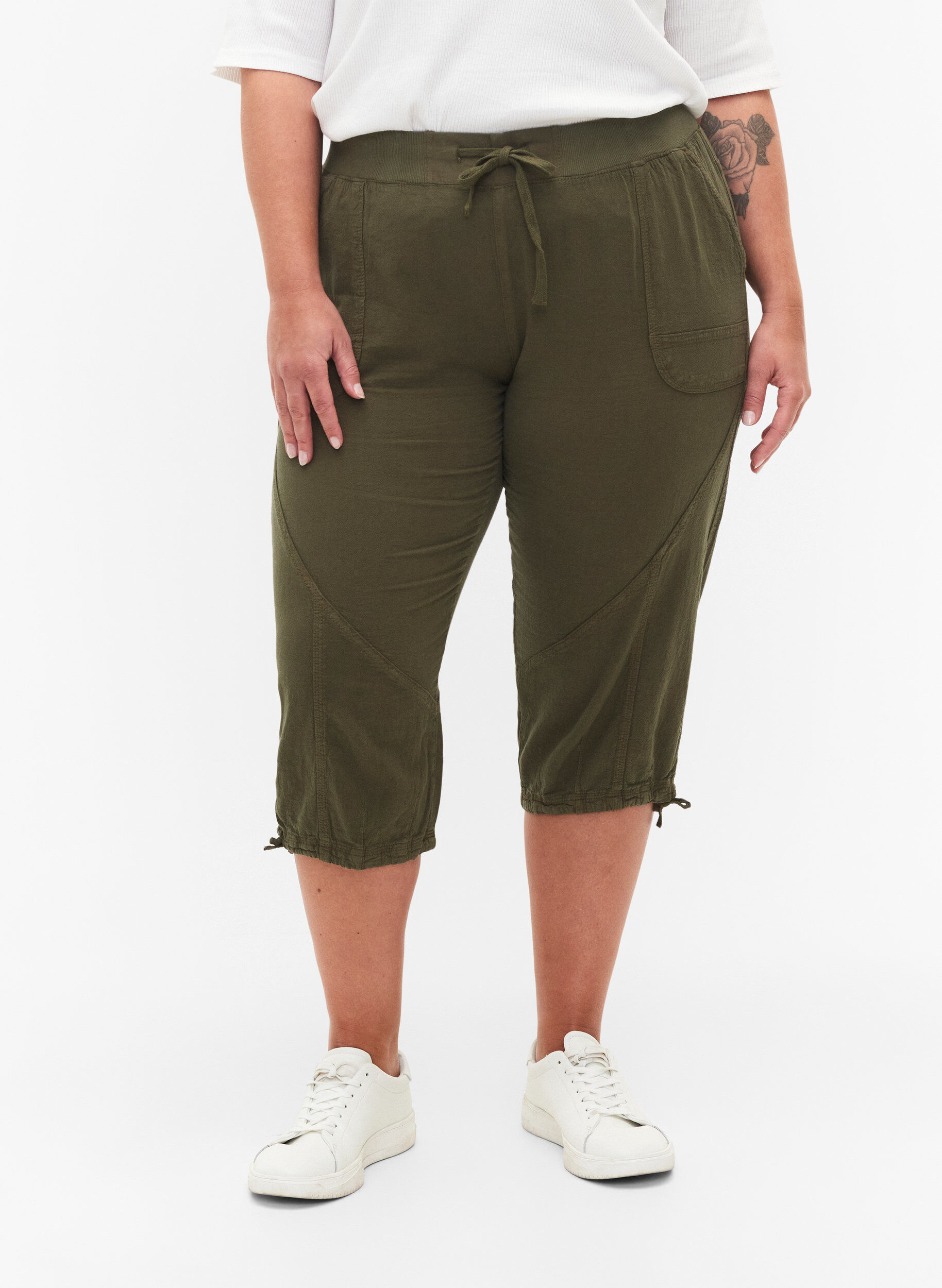 Zizzi Capri-Hose aus Baumwolle, Gr&uuml;n, Model image number 2